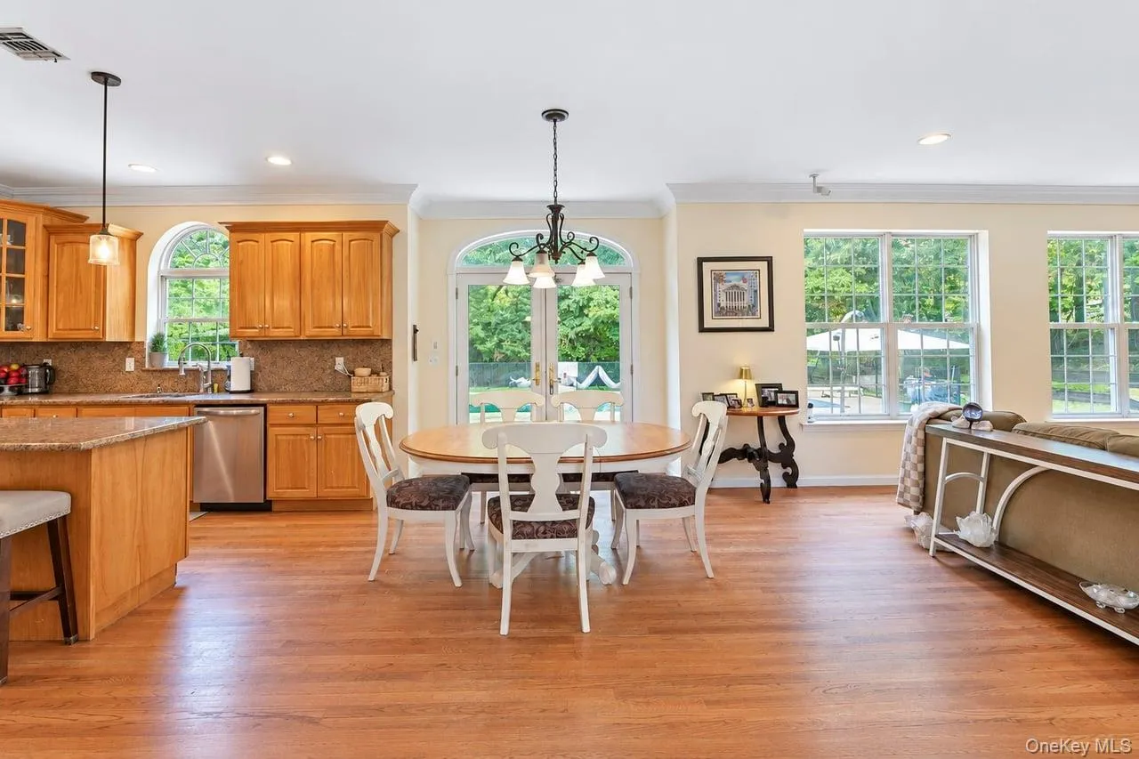 5 Sky View Court, Islip, NY, 5 Bedrooms Bedrooms, 9 Rooms Rooms,3 BathroomsBathrooms,Residential,For Rent,Sky View,0,1038491 5 Sky View Court, Islip, NY, 5 Bedrooms Bedrooms, 9 Rooms Rooms,3 BathroomsBathrooms,Residential,For Rent,Sky View,0,1038491