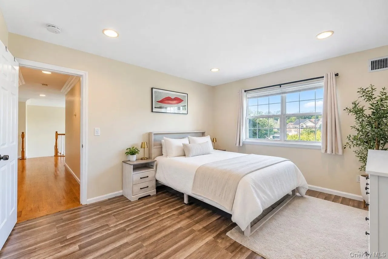 5 Sky View Court, Islip, NY, 5 Bedrooms Bedrooms, 9 Rooms Rooms,3 BathroomsBathrooms,Residential,For Rent,Sky View,0,1038491 5 Sky View Court, Islip, NY, 5 Bedrooms Bedrooms, 9 Rooms Rooms,3 BathroomsBathrooms,Residential,For Rent,Sky View,0,1038491