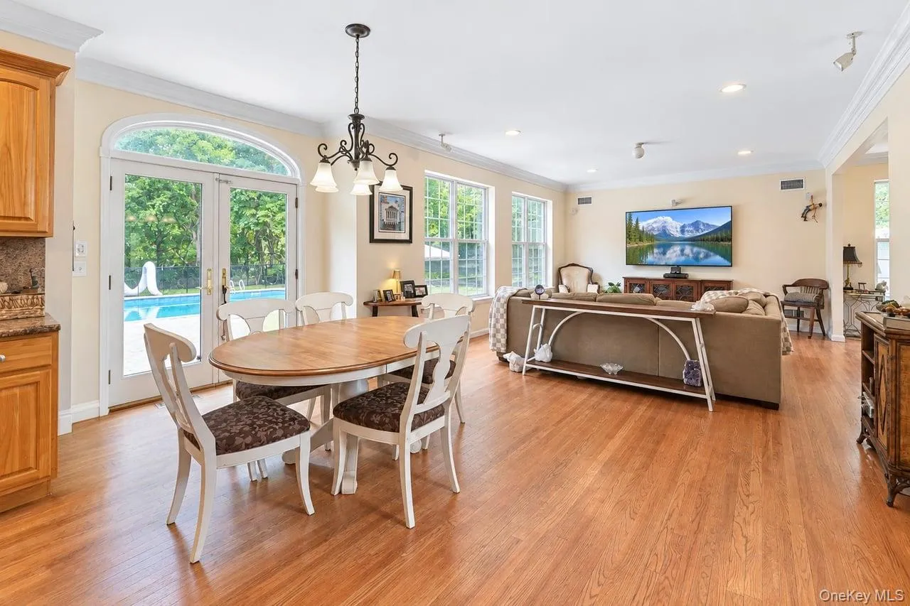 5 Sky View Court, Islip, NY, 5 Bedrooms Bedrooms, 9 Rooms Rooms,3 BathroomsBathrooms,Residential,For Rent,Sky View,0,1038491 5 Sky View Court, Islip, NY, 5 Bedrooms Bedrooms, 9 Rooms Rooms,3 BathroomsBathrooms,Residential,For Rent,Sky View,0,1038491