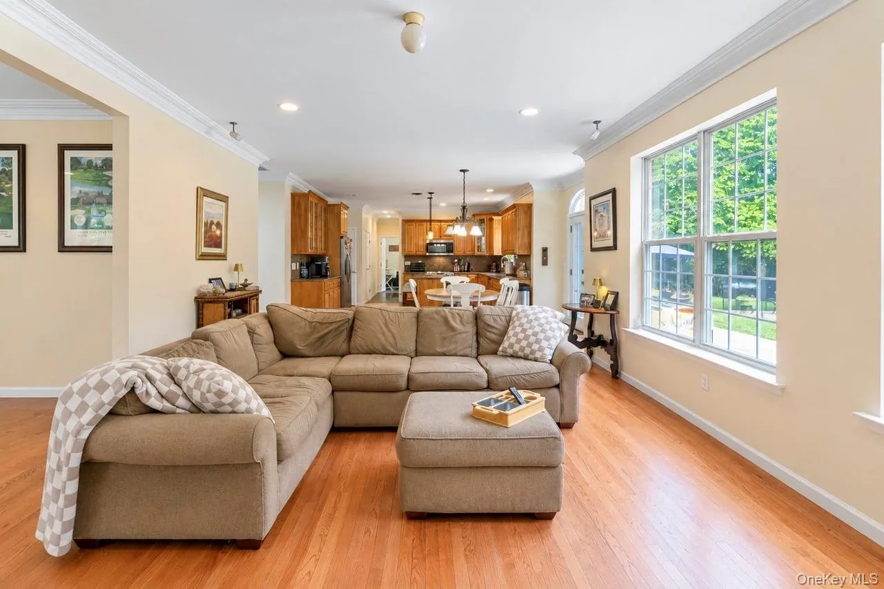 5 Sky View Court, Islip, NY, 5 Bedrooms Bedrooms, 9 Rooms Rooms,3 BathroomsBathrooms,Residential,For Rent,Sky View,0,1038491 5 Sky View Court, Islip, NY, 5 Bedrooms Bedrooms, 9 Rooms Rooms,3 BathroomsBathrooms,Residential,For Rent,Sky View,0,1038491