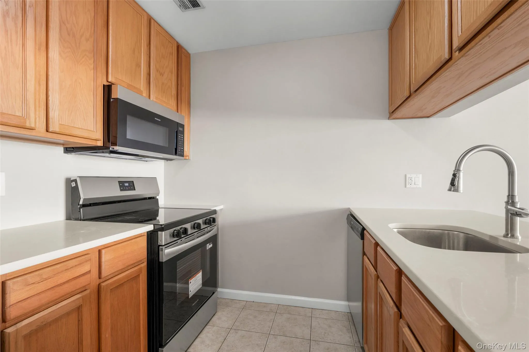 342 Westchester Avenue, Rye Town, NY, 2 Bedrooms Bedrooms, 4 Rooms Rooms,2 BathroomsBathrooms,Residential,For Rent,Westchester,0,1038492 342 Westchester Avenue, Rye Town, NY, 2 Bedrooms Bedrooms, 4 Rooms Rooms,2 BathroomsBathrooms,Residential,For Rent,Westchester,0,1038492