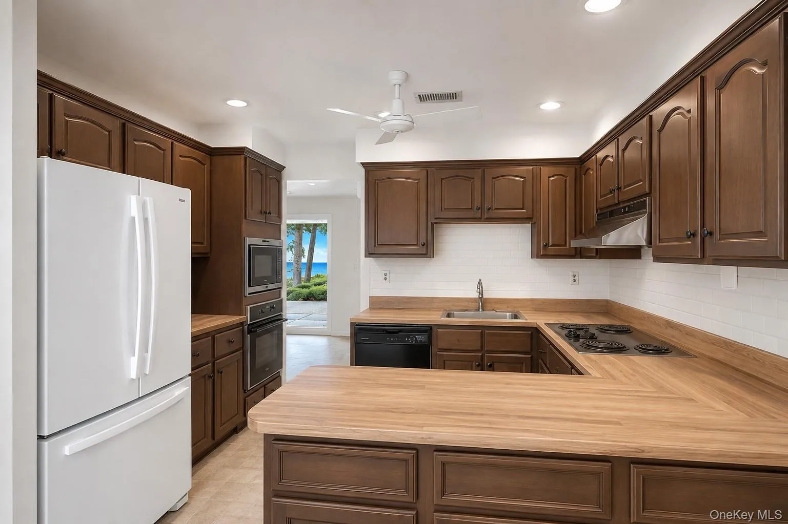 51 Rockledge Path, Brookhaven, NY, 3 Bedrooms Bedrooms, 6 Rooms Rooms,2 BathroomsBathrooms,Residential,For Rent,Rockledge,0,1038494 51 Rockledge Path, Brookhaven, NY, 3 Bedrooms Bedrooms, 6 Rooms Rooms,2 BathroomsBathrooms,Residential,For Rent,Rockledge,0,1038494