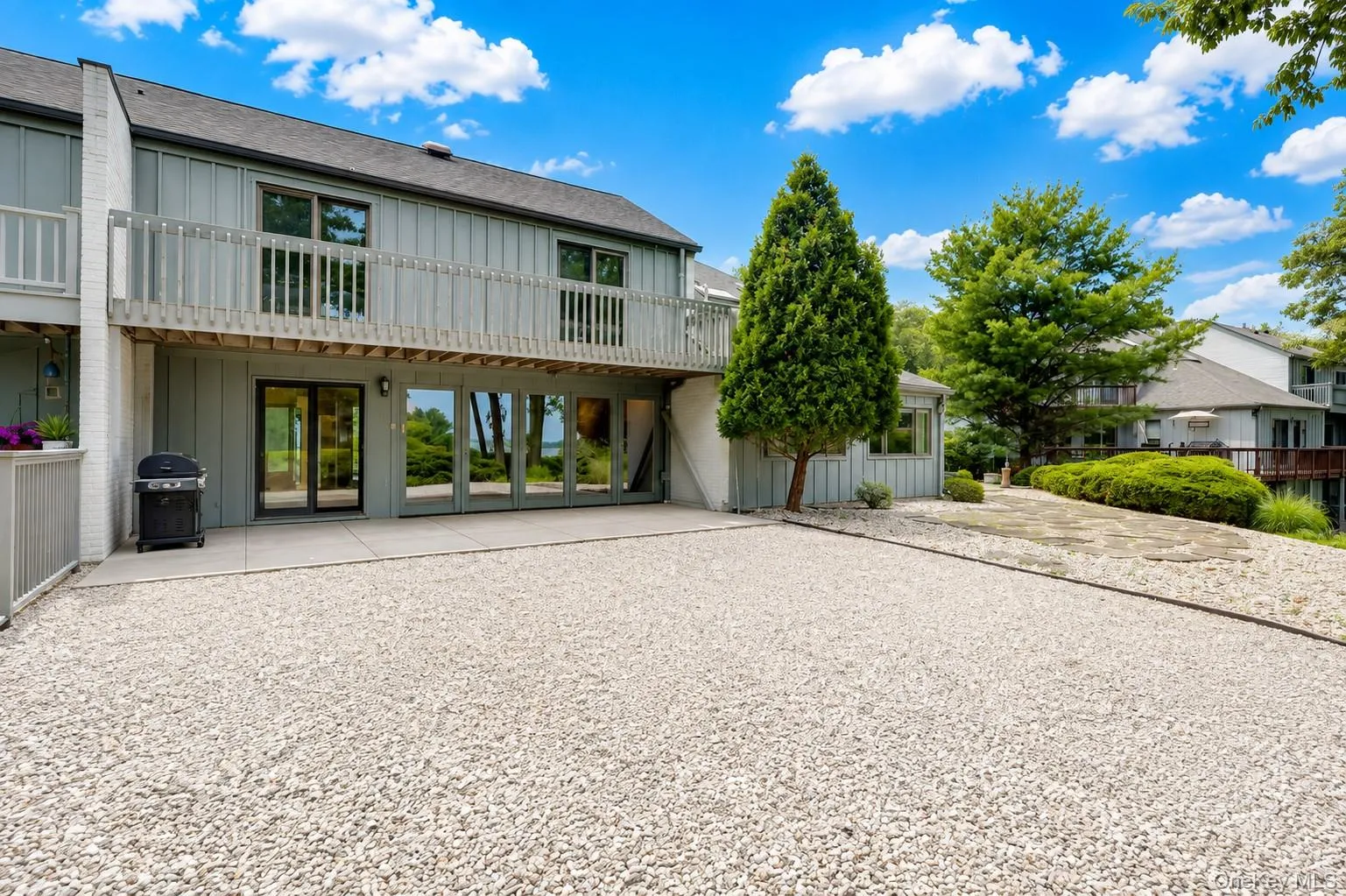 Large Yard With Patio & Stone Large Yard With Patio & Stone