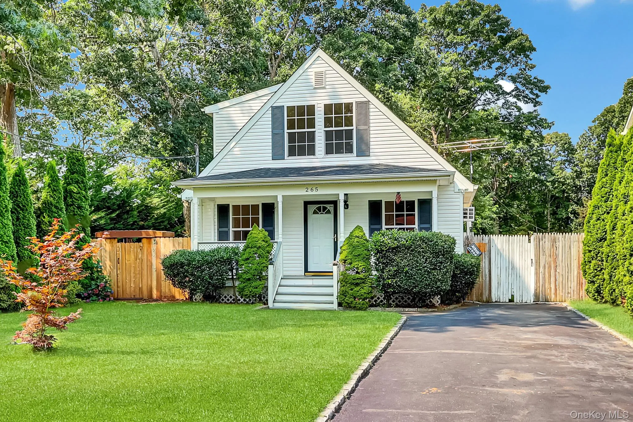 265 Forrest Avenue, Brookhaven, NY, 4 Bedrooms Bedrooms, 7 Rooms Rooms,2 BathroomsBathrooms,Residential,For Rent,Forrest,0,1038498 265 Forrest Avenue, Brookhaven, NY, 4 Bedrooms Bedrooms, 7 Rooms Rooms,2 BathroomsBathrooms,Residential,For Rent,Forrest,0,1038498