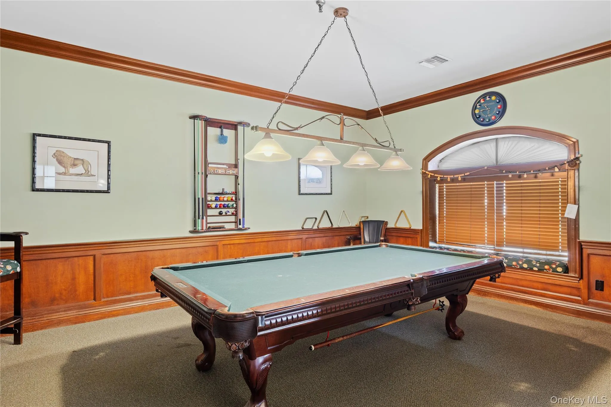 Recessed panel wood wainscoting and crown molding Recessed panel wood wainscoting and crown molding