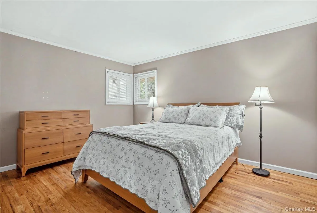 2 6th Avenue, Oyster Bay, NY, 2 Bedrooms Bedrooms, 6 Rooms Rooms,1 BathroomBathrooms,Residential,For Rent,6th,0,1038505 2 6th Avenue, Oyster Bay, NY, 2 Bedrooms Bedrooms, 6 Rooms Rooms,1 BathroomBathrooms,Residential,For Rent,6th,0,1038505
