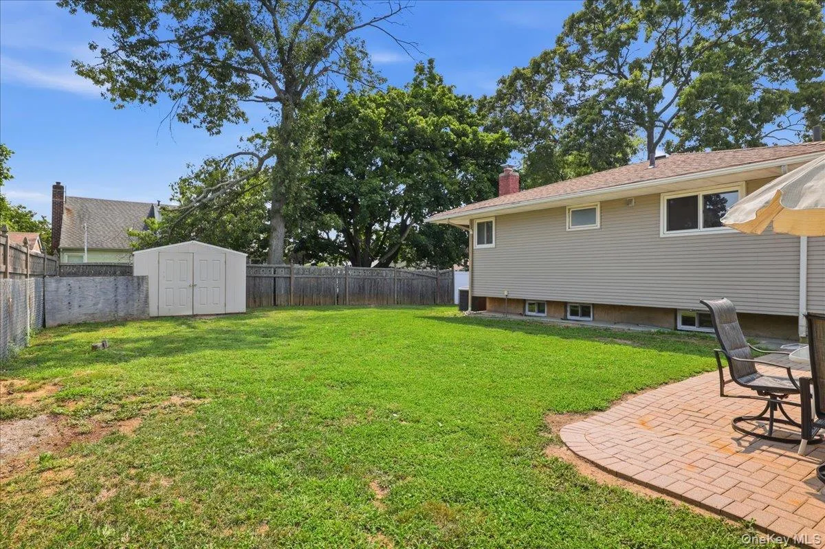 2 6th Avenue, Oyster Bay, NY, 2 Bedrooms Bedrooms, 6 Rooms Rooms,1 BathroomBathrooms,Residential,For Rent,6th,0,1038505 2 6th Avenue, Oyster Bay, NY, 2 Bedrooms Bedrooms, 6 Rooms Rooms,1 BathroomBathrooms,Residential,For Rent,6th,0,1038505