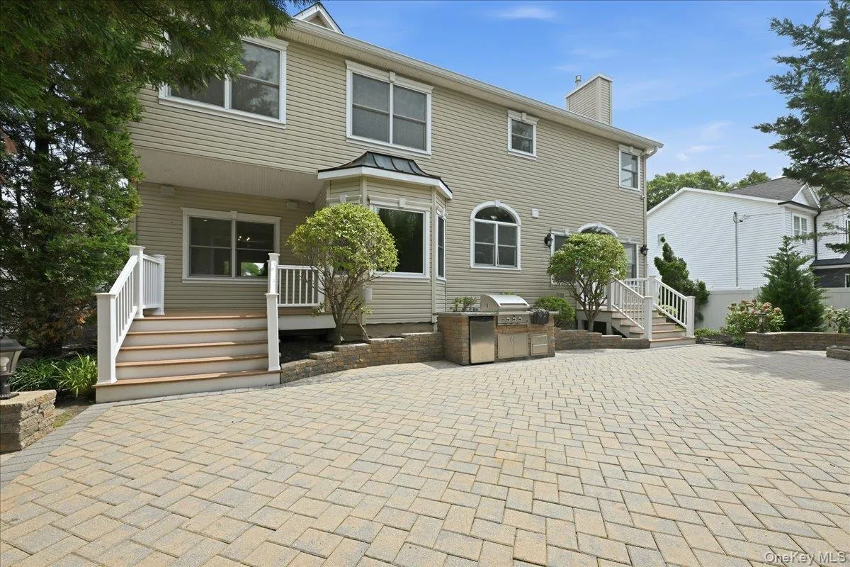 4 Corin Court, Oyster Bay, NY, 4 Bedrooms Bedrooms, 8 Rooms Rooms,3 BathroomsBathrooms,Residential,For Rent,Corin,0,1038506 4 Corin Court, Oyster Bay, NY, 4 Bedrooms Bedrooms, 8 Rooms Rooms,3 BathroomsBathrooms,Residential,For Rent,Corin,0,1038506