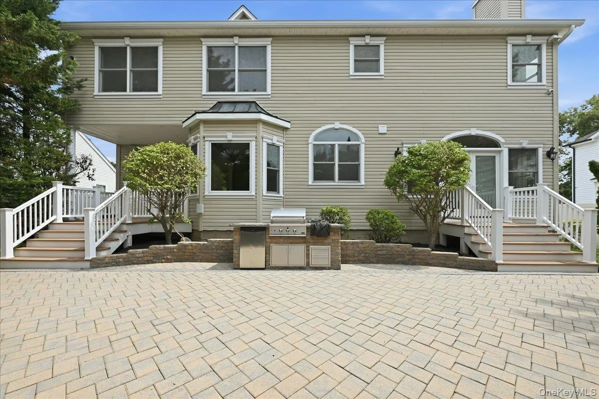 4 Corin Court, Oyster Bay, NY, 4 Bedrooms Bedrooms, 8 Rooms Rooms,3 BathroomsBathrooms,Residential,For Rent,Corin,0,1038506 4 Corin Court, Oyster Bay, NY, 4 Bedrooms Bedrooms, 8 Rooms Rooms,3 BathroomsBathrooms,Residential,For Rent,Corin,0,1038506
