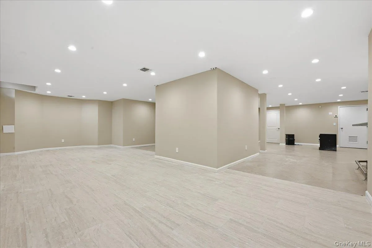 4 Corin Court, Oyster Bay, NY, 4 Bedrooms Bedrooms, 8 Rooms Rooms,3 BathroomsBathrooms,Residential,For Rent,Corin,0,1038506 4 Corin Court, Oyster Bay, NY, 4 Bedrooms Bedrooms, 8 Rooms Rooms,3 BathroomsBathrooms,Residential,For Rent,Corin,0,1038506