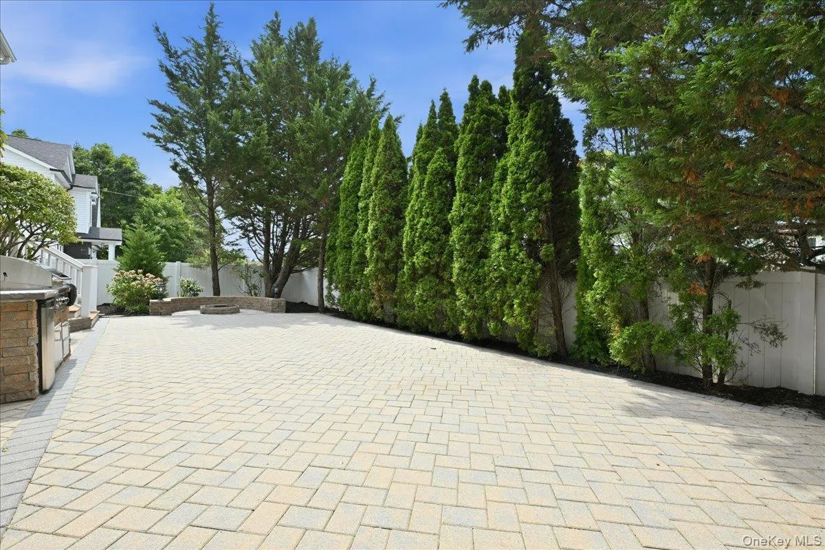 4 Corin Court, Oyster Bay, NY, 4 Bedrooms Bedrooms, 8 Rooms Rooms,3 BathroomsBathrooms,Residential,For Rent,Corin,0,1038506 4 Corin Court, Oyster Bay, NY, 4 Bedrooms Bedrooms, 8 Rooms Rooms,3 BathroomsBathrooms,Residential,For Rent,Corin,0,1038506