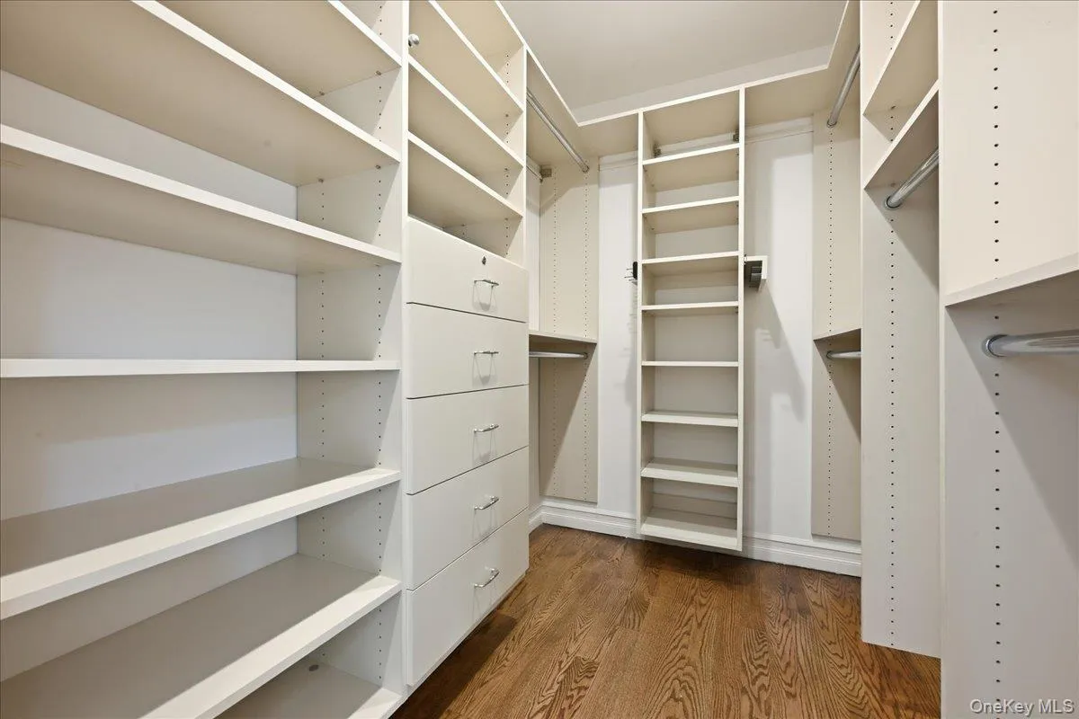 4 Corin Court, Oyster Bay, NY, 4 Bedrooms Bedrooms, 8 Rooms Rooms,3 BathroomsBathrooms,Residential,For Rent,Corin,0,1038506 4 Corin Court, Oyster Bay, NY, 4 Bedrooms Bedrooms, 8 Rooms Rooms,3 BathroomsBathrooms,Residential,For Rent,Corin,0,1038506