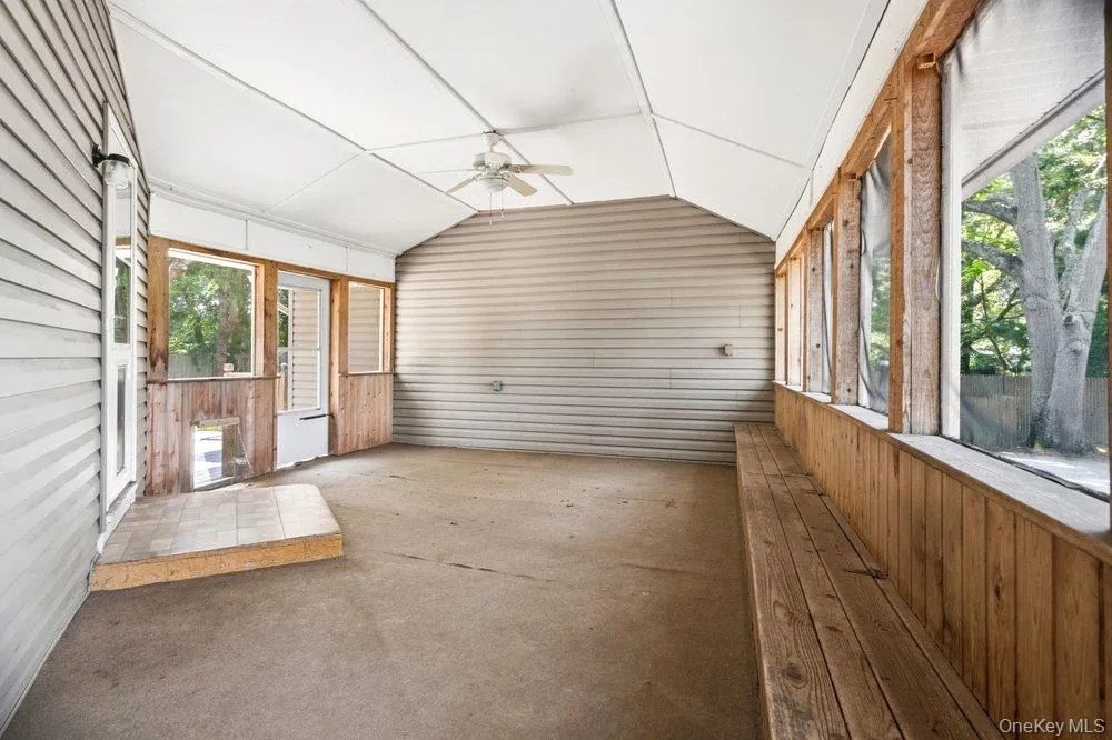 screened in porch screened in porch