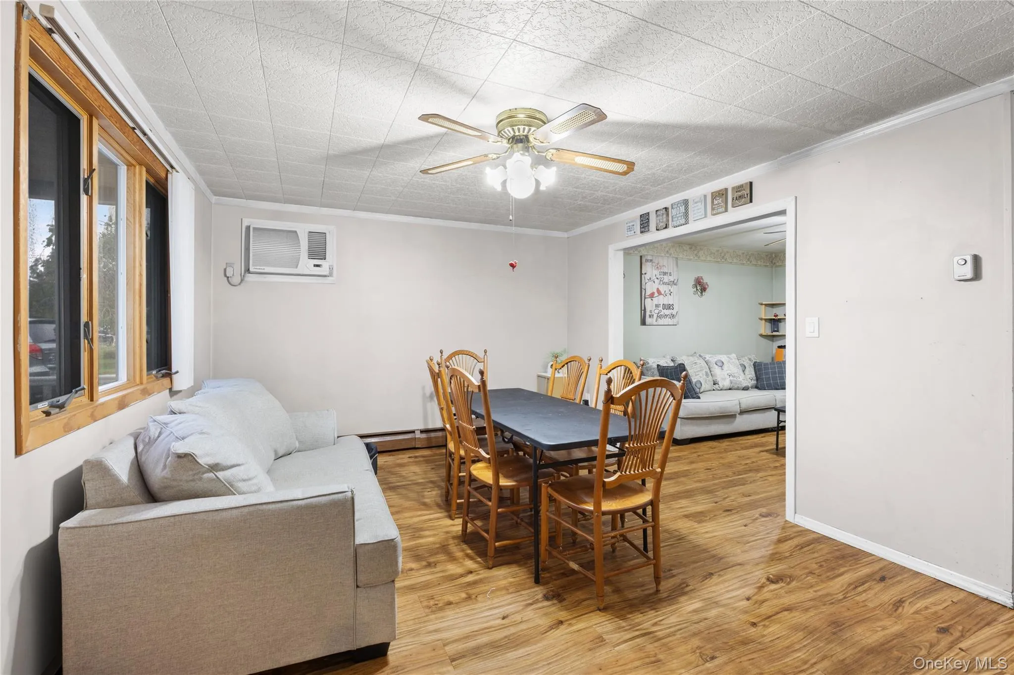 28 Book Lane, Hempstead, NY, 5 Bedrooms Bedrooms, 10 Rooms Rooms,2 BathroomsBathrooms,Residential,For Rent,Book,0,1038510 28 Book Lane, Hempstead, NY, 5 Bedrooms Bedrooms, 10 Rooms Rooms,2 BathroomsBathrooms,Residential,For Rent,Book,0,1038510
