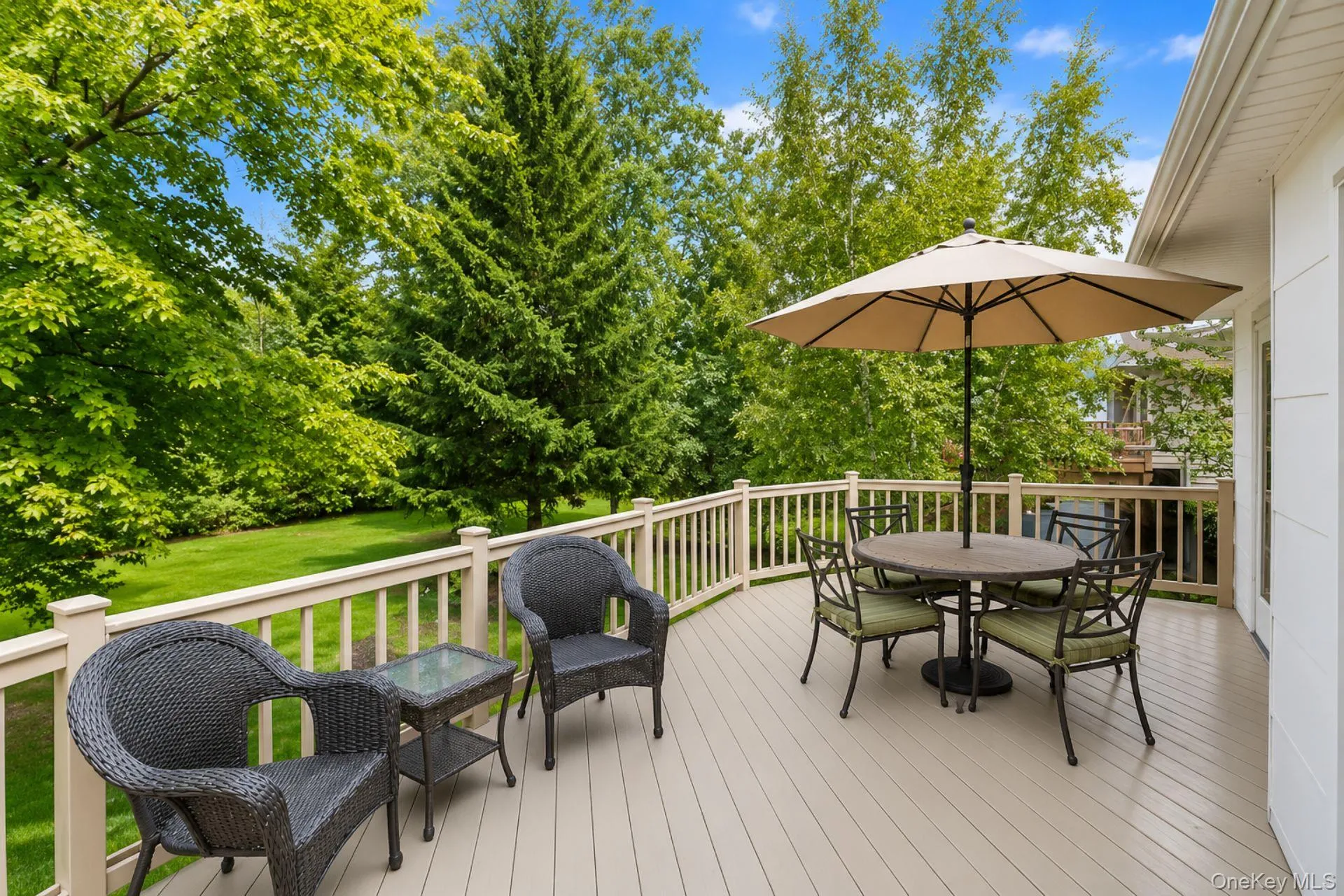 38 York Drive, Clarkstown, NY, 4 Bedrooms Bedrooms, 7 Rooms Rooms,2 BathroomsBathrooms,Residential,For Rent,York,0,1038511 38 York Drive, Clarkstown, NY, 4 Bedrooms Bedrooms, 7 Rooms Rooms,2 BathroomsBathrooms,Residential,For Rent,York,0,1038511