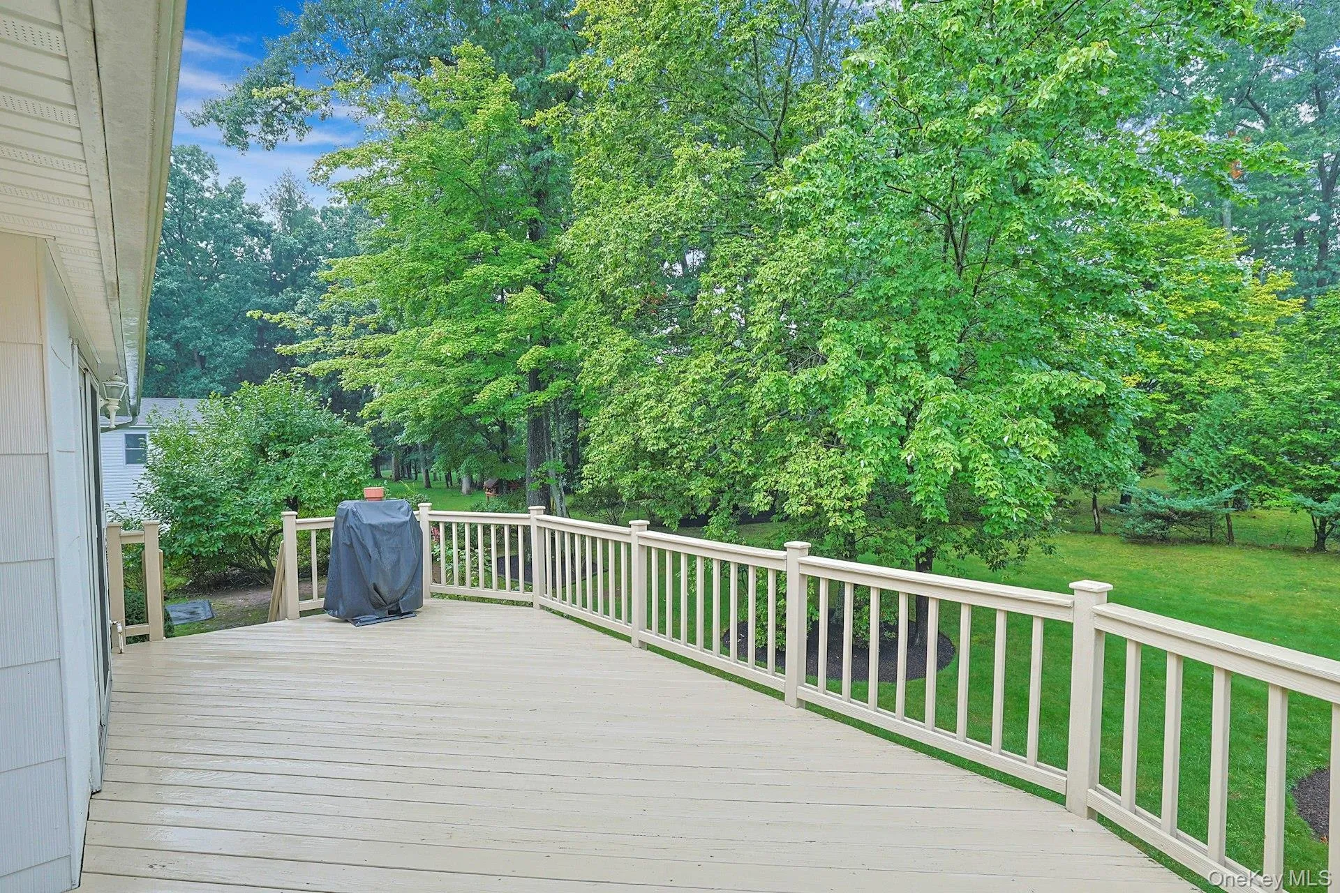 38 York Drive, Clarkstown, NY, 4 Bedrooms Bedrooms, 7 Rooms Rooms,2 BathroomsBathrooms,Residential,For Rent,York,0,1038511 38 York Drive, Clarkstown, NY, 4 Bedrooms Bedrooms, 7 Rooms Rooms,2 BathroomsBathrooms,Residential,For Rent,York,0,1038511