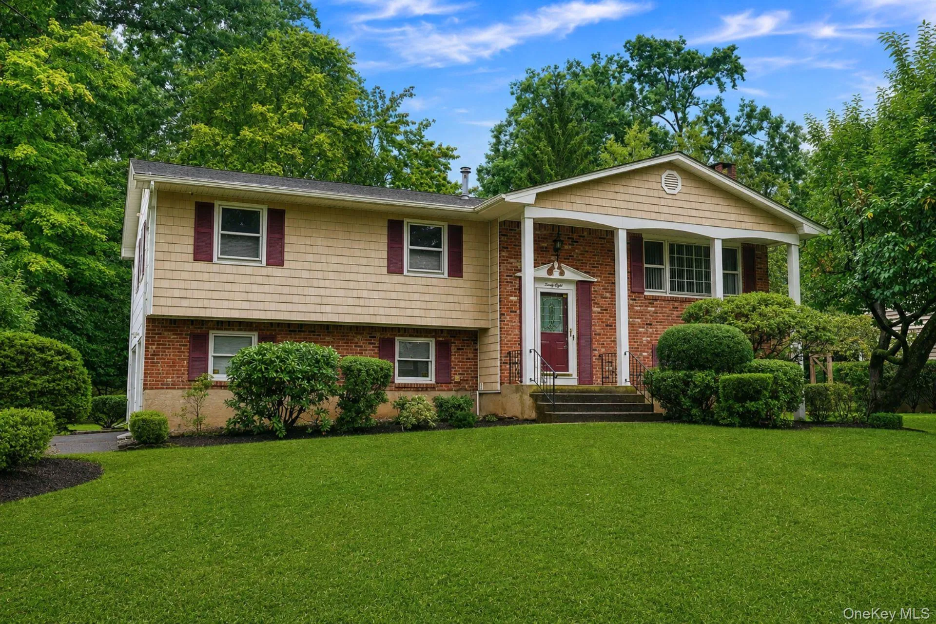 38 York Drive, Clarkstown, NY, 4 Bedrooms Bedrooms, 7 Rooms Rooms,2 BathroomsBathrooms,Residential,For Rent,York,0,1038511 38 York Drive, Clarkstown, NY, 4 Bedrooms Bedrooms, 7 Rooms Rooms,2 BathroomsBathrooms,Residential,For Rent,York,0,1038511