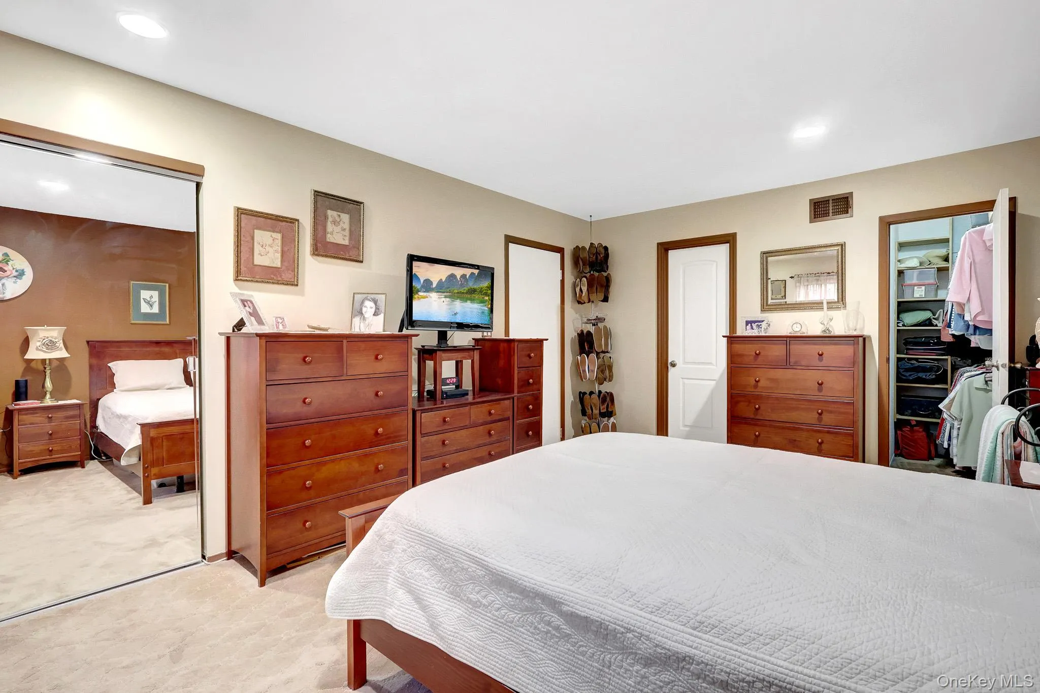11 Clubhouse Court, Oyster Bay, NY, 3 Bedrooms Bedrooms, 9 Rooms Rooms,2 BathroomsBathrooms,Residential,For Rent,Clubhouse,0,1038513 11 Clubhouse Court, Oyster Bay, NY, 3 Bedrooms Bedrooms, 9 Rooms Rooms,2 BathroomsBathrooms,Residential,For Rent,Clubhouse,0,1038513
