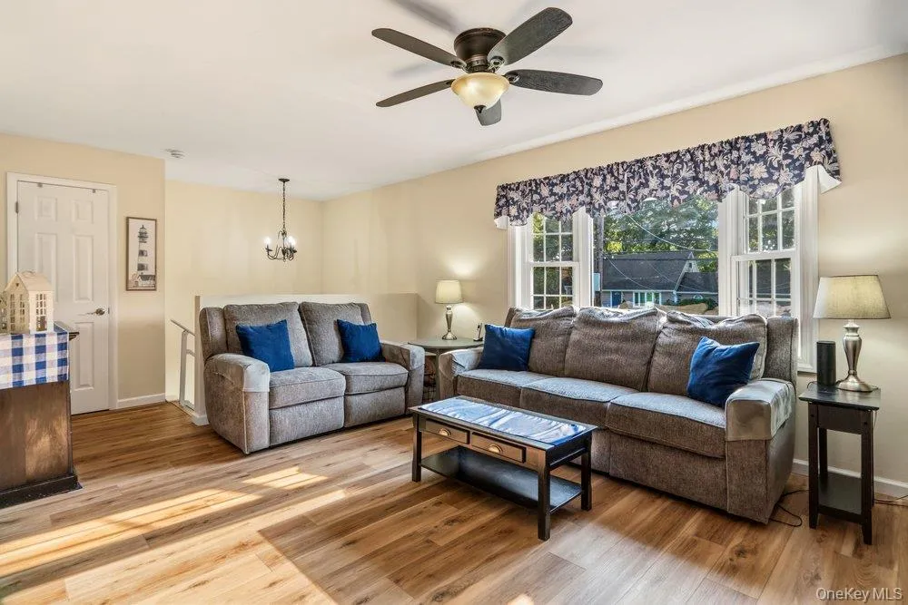 107 Avenue A, Islip, NY, 4 Bedrooms Bedrooms, 9 Rooms Rooms,2 BathroomsBathrooms,Residential,For Rent,Avenue A,0,1038516 107 Avenue A, Islip, NY, 4 Bedrooms Bedrooms, 9 Rooms Rooms,2 BathroomsBathrooms,Residential,For Rent,Avenue A,0,1038516