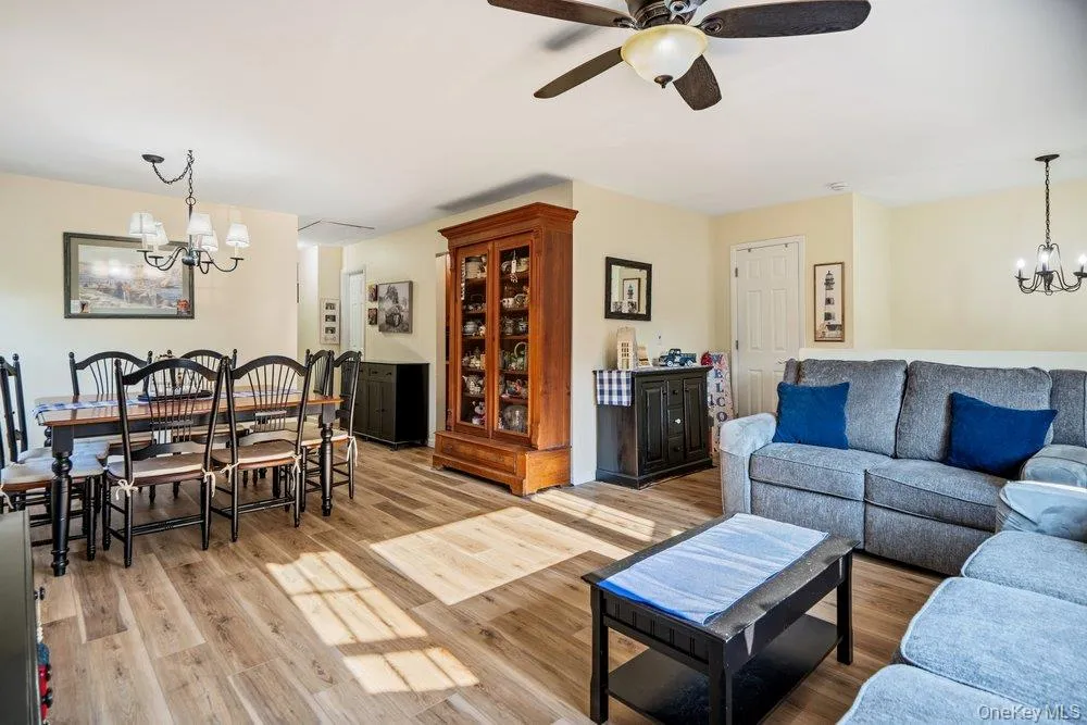 107 Avenue A, Islip, NY, 4 Bedrooms Bedrooms, 9 Rooms Rooms,2 BathroomsBathrooms,Residential,For Rent,Avenue A,0,1038516 107 Avenue A, Islip, NY, 4 Bedrooms Bedrooms, 9 Rooms Rooms,2 BathroomsBathrooms,Residential,For Rent,Avenue A,0,1038516