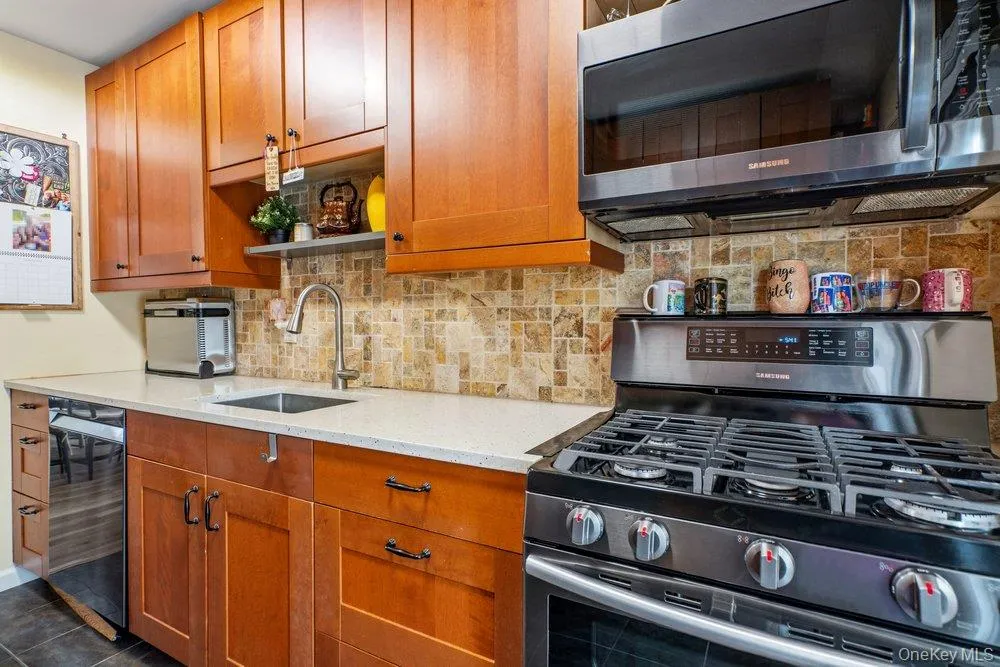 107 Avenue A, Islip, NY, 4 Bedrooms Bedrooms, 9 Rooms Rooms,2 BathroomsBathrooms,Residential,For Rent,Avenue A,0,1038516 107 Avenue A, Islip, NY, 4 Bedrooms Bedrooms, 9 Rooms Rooms,2 BathroomsBathrooms,Residential,For Rent,Avenue A,0,1038516