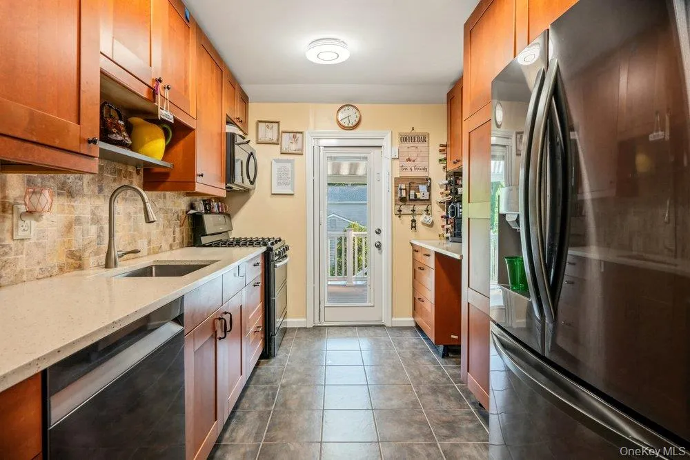 107 Avenue A, Islip, NY, 4 Bedrooms Bedrooms, 9 Rooms Rooms,2 BathroomsBathrooms,Residential,For Rent,Avenue A,0,1038516 107 Avenue A, Islip, NY, 4 Bedrooms Bedrooms, 9 Rooms Rooms,2 BathroomsBathrooms,Residential,For Rent,Avenue A,0,1038516