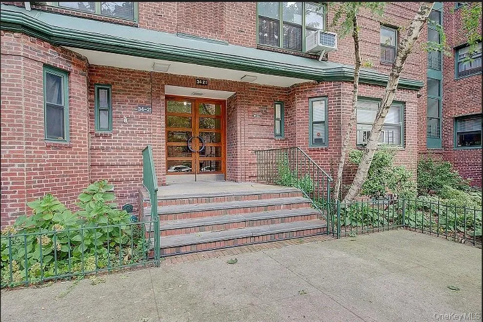 34-21 78th Street, New York, NY, 2 Bedrooms Bedrooms, 4 Rooms Rooms,2 BathroomsBathrooms,Residential Lease,For Rent,78th,0,1038518 34-21 78th Street, New York, NY, 2 Bedrooms Bedrooms, 4 Rooms Rooms,2 BathroomsBathrooms,Residential Lease,For Rent,78th,0,1038518