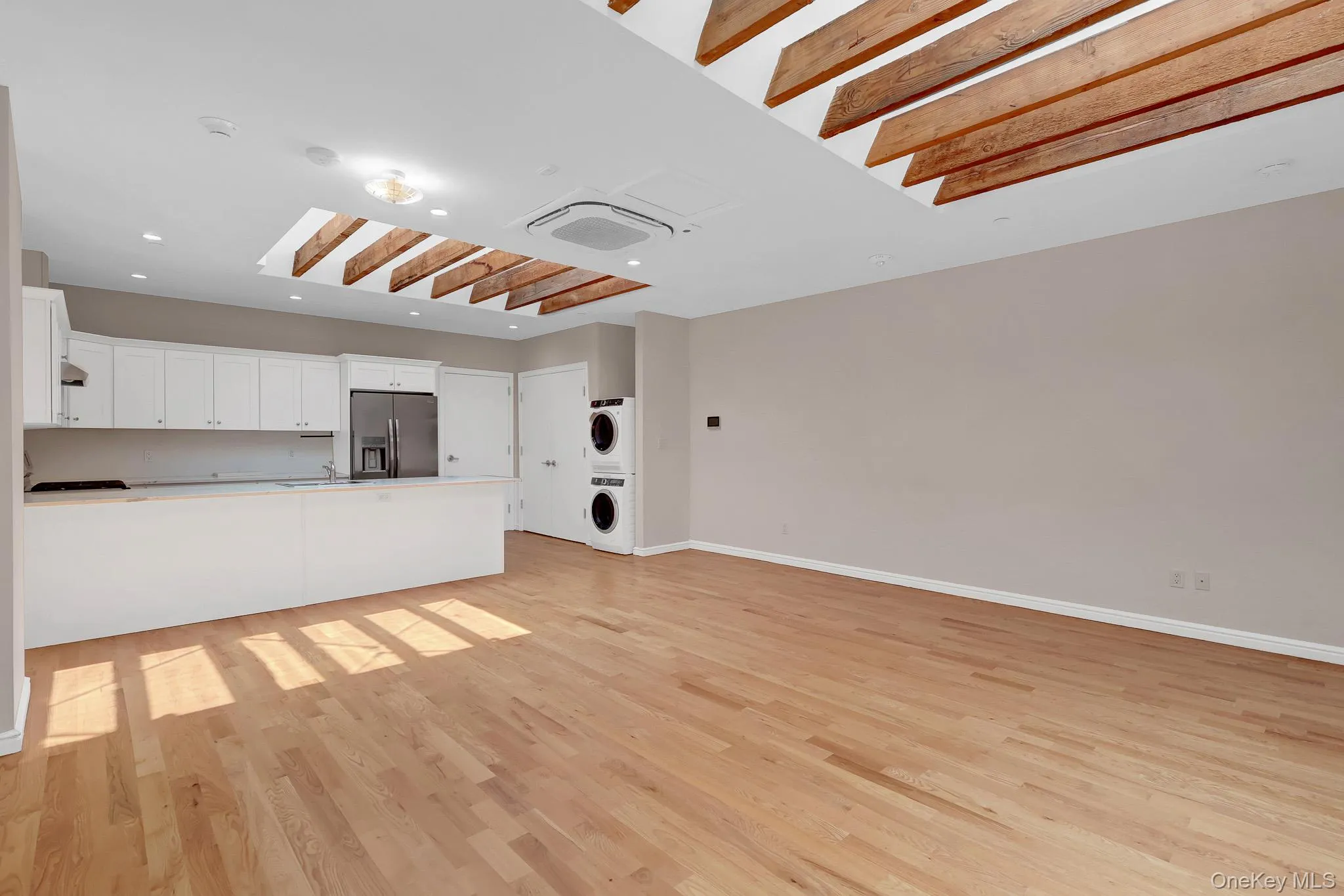136 Rockaway Avenue, Hempstead, NY, 1 Bedroom Bedrooms, 4 Rooms Rooms,1 BathroomBathrooms,Residential Lease,For Rent,Rockaway,0,1038519 136 Rockaway Avenue, Hempstead, NY, 1 Bedroom Bedrooms, 4 Rooms Rooms,1 BathroomBathrooms,Residential Lease,For Rent,Rockaway,0,1038519
