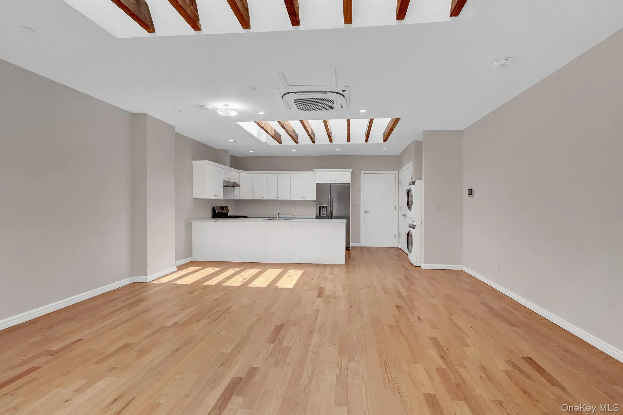 136 Rockaway Avenue, Hempstead, NY, 1 Bedroom Bedrooms, 4 Rooms Rooms,1 BathroomBathrooms,Residential Lease,For Rent,Rockaway,0,1038519 136 Rockaway Avenue, Hempstead, NY, 1 Bedroom Bedrooms, 4 Rooms Rooms,1 BathroomBathrooms,Residential Lease,For Rent,Rockaway,0,1038519