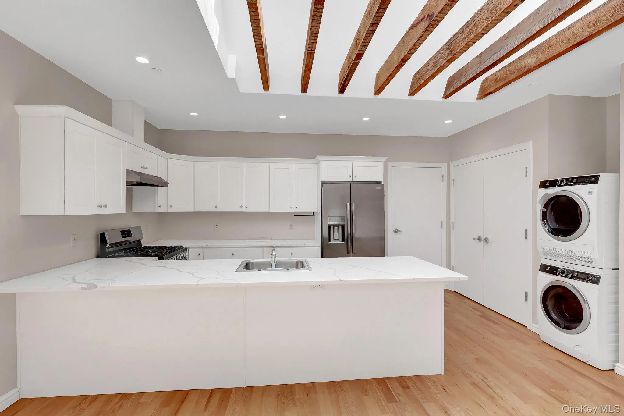 136 Rockaway Avenue, Hempstead, NY, 1 Bedroom Bedrooms, 4 Rooms Rooms,1 BathroomBathrooms,Residential Lease,For Rent,Rockaway,0,1038519 136 Rockaway Avenue, Hempstead, NY, 1 Bedroom Bedrooms, 4 Rooms Rooms,1 BathroomBathrooms,Residential Lease,For Rent,Rockaway,0,1038519