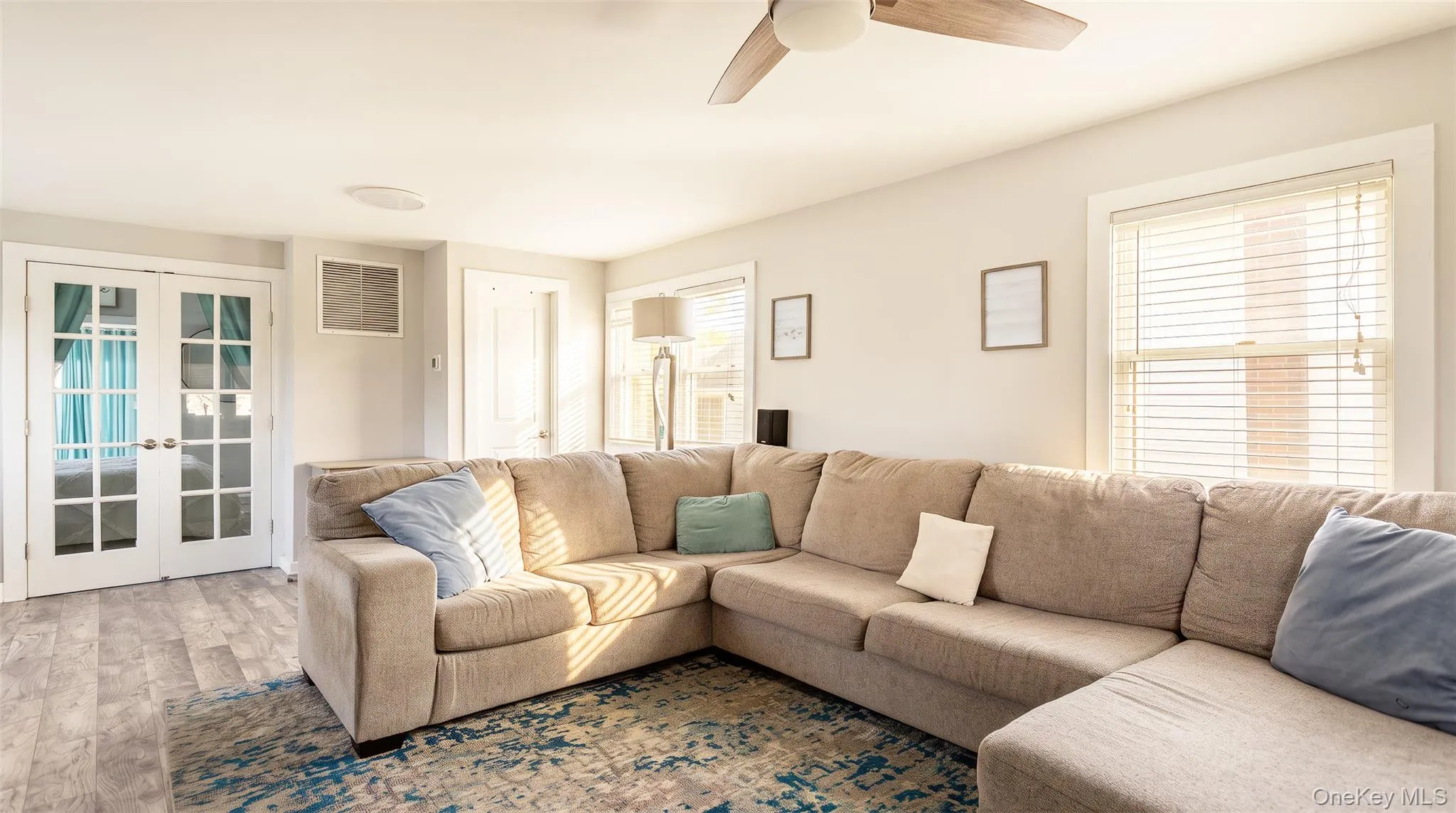 27 Wood Avenue, Brookhaven, NY, 3 Bedrooms Bedrooms, 6 Rooms Rooms,1 BathroomBathrooms,Residential,For Rent,Wood,0,1038520 27 Wood Avenue, Brookhaven, NY, 3 Bedrooms Bedrooms, 6 Rooms Rooms,1 BathroomBathrooms,Residential,For Rent,Wood,0,1038520