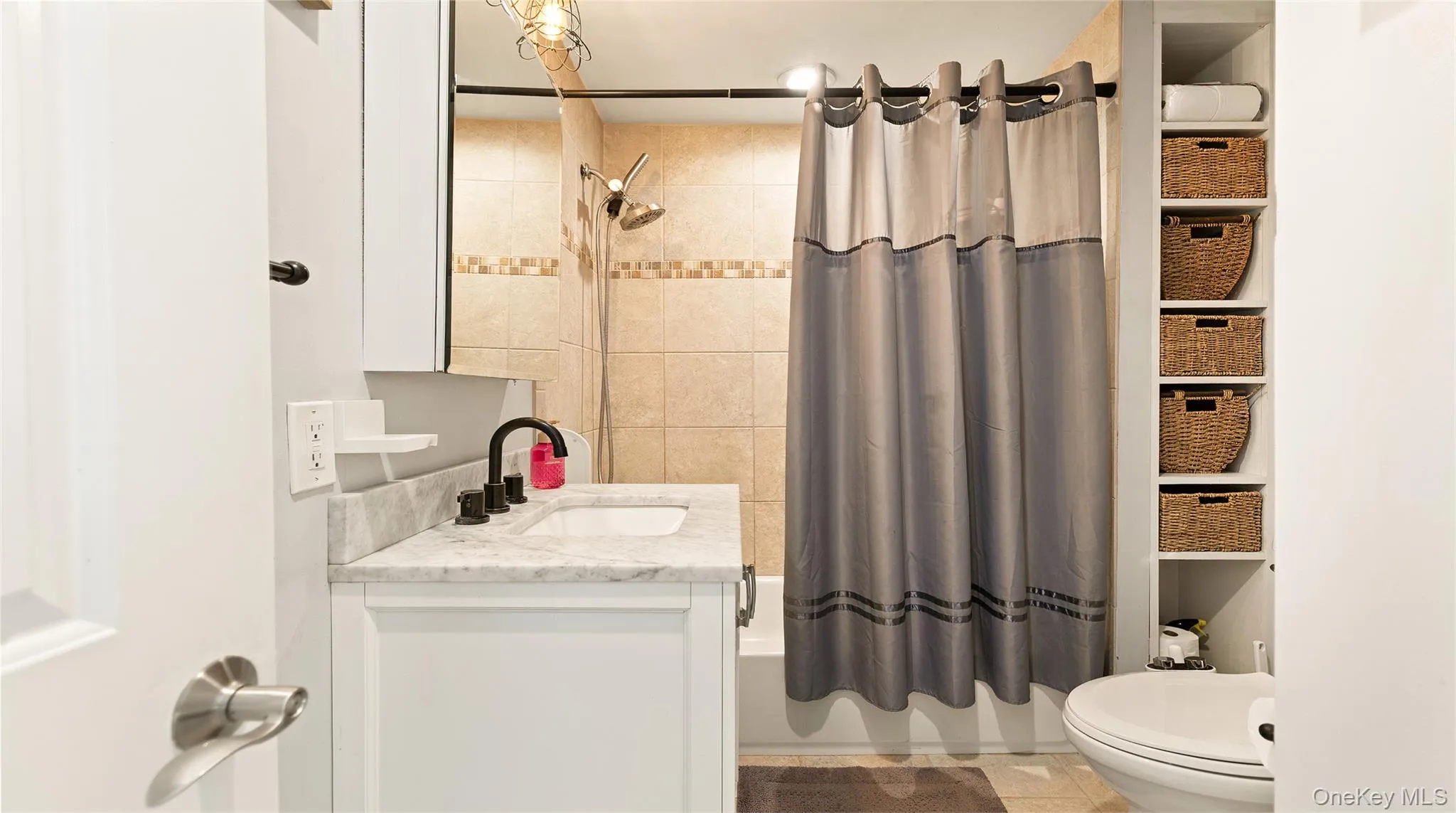 27 Wood Avenue, Brookhaven, NY, 3 Bedrooms Bedrooms, 6 Rooms Rooms,1 BathroomBathrooms,Residential,For Rent,Wood,0,1038520 27 Wood Avenue, Brookhaven, NY, 3 Bedrooms Bedrooms, 6 Rooms Rooms,1 BathroomBathrooms,Residential,For Rent,Wood,0,1038520