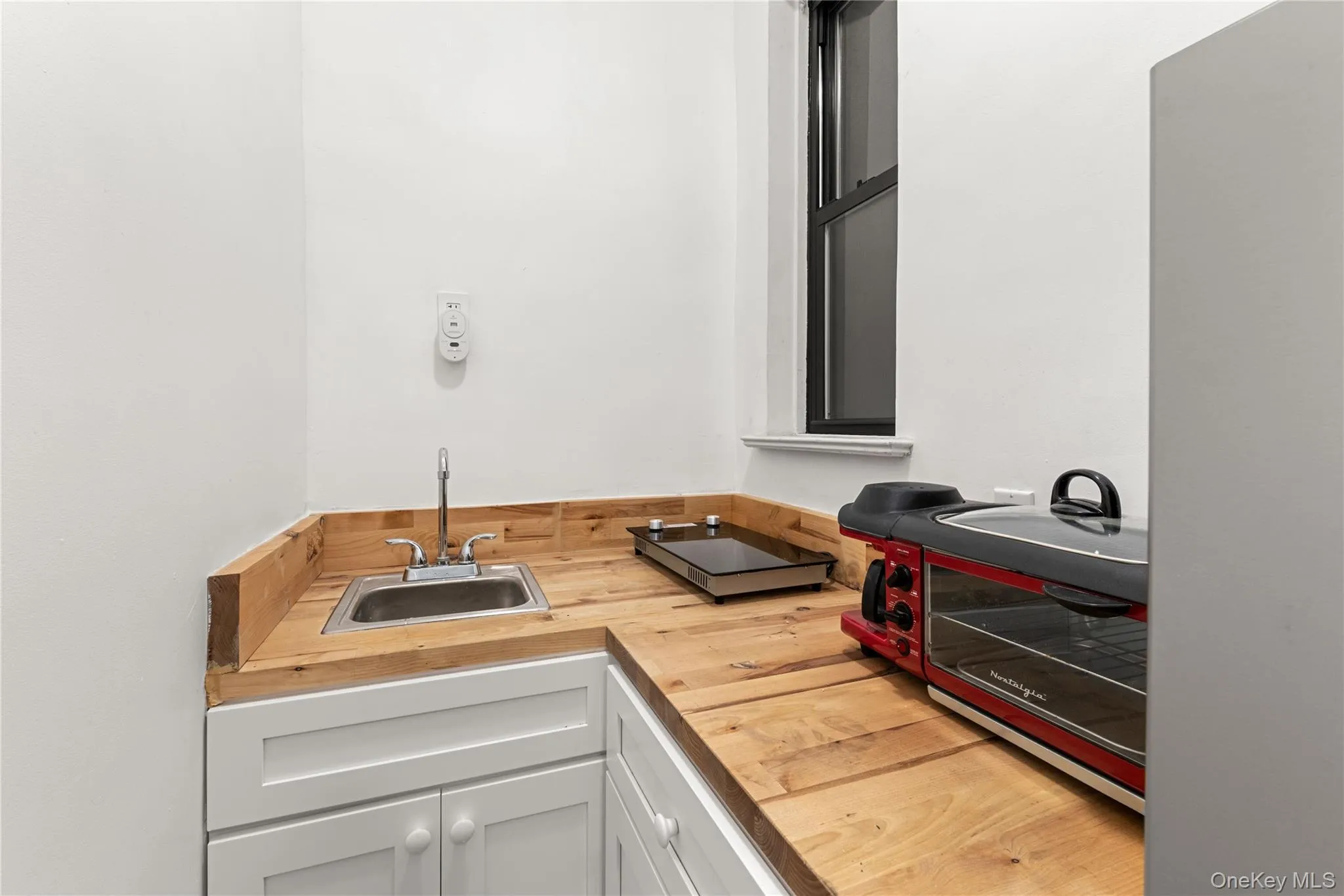 415 46 Street, New York, NY, 2 Rooms Rooms,1 BathroomBathrooms,Residential,For Rent,46,0,1038521 415 46 Street, New York, NY, 2 Rooms Rooms,1 BathroomBathrooms,Residential,For Rent,46,0,1038521