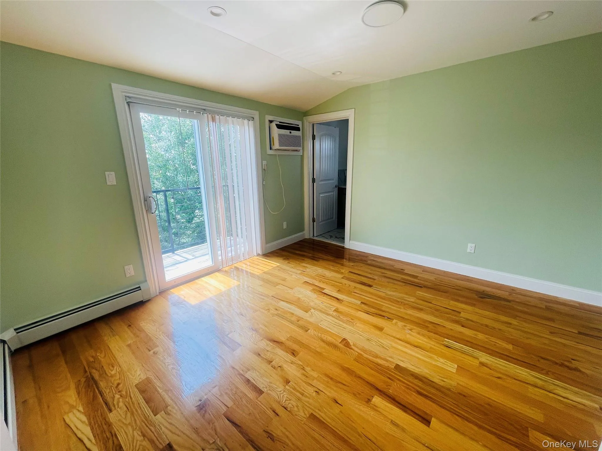 9976 164th Avenue, New York, NY, 3 Bedrooms Bedrooms, 5 Rooms Rooms,2 BathroomsBathrooms,Residential Lease,For Rent,164th,0,1038523 9976 164th Avenue, New York, NY, 3 Bedrooms Bedrooms, 5 Rooms Rooms,2 BathroomsBathrooms,Residential Lease,For Rent,164th,0,1038523