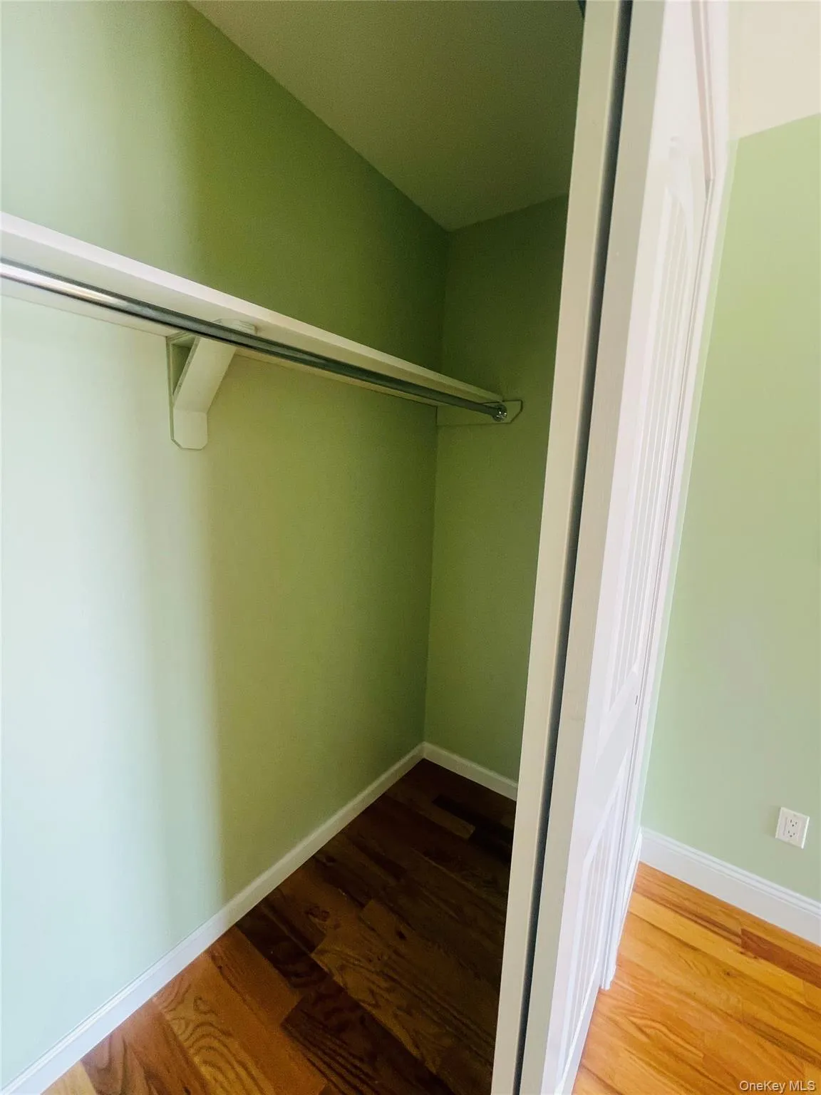 9976 164th Avenue, New York, NY, 3 Bedrooms Bedrooms, 5 Rooms Rooms,2 BathroomsBathrooms,Residential Lease,For Rent,164th,0,1038523 9976 164th Avenue, New York, NY, 3 Bedrooms Bedrooms, 5 Rooms Rooms,2 BathroomsBathrooms,Residential Lease,For Rent,164th,0,1038523