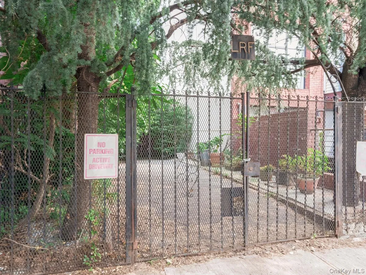 809A Greene Avenue, New York, NY, 5 Bedrooms Bedrooms, 10 Rooms Rooms,3 BathroomsBathrooms,Residential,For Rent,Greene Avenue,0,1038528 809A Greene Avenue, New York, NY, 5 Bedrooms Bedrooms, 10 Rooms Rooms,3 BathroomsBathrooms,Residential,For Rent,Greene Avenue,0,1038528