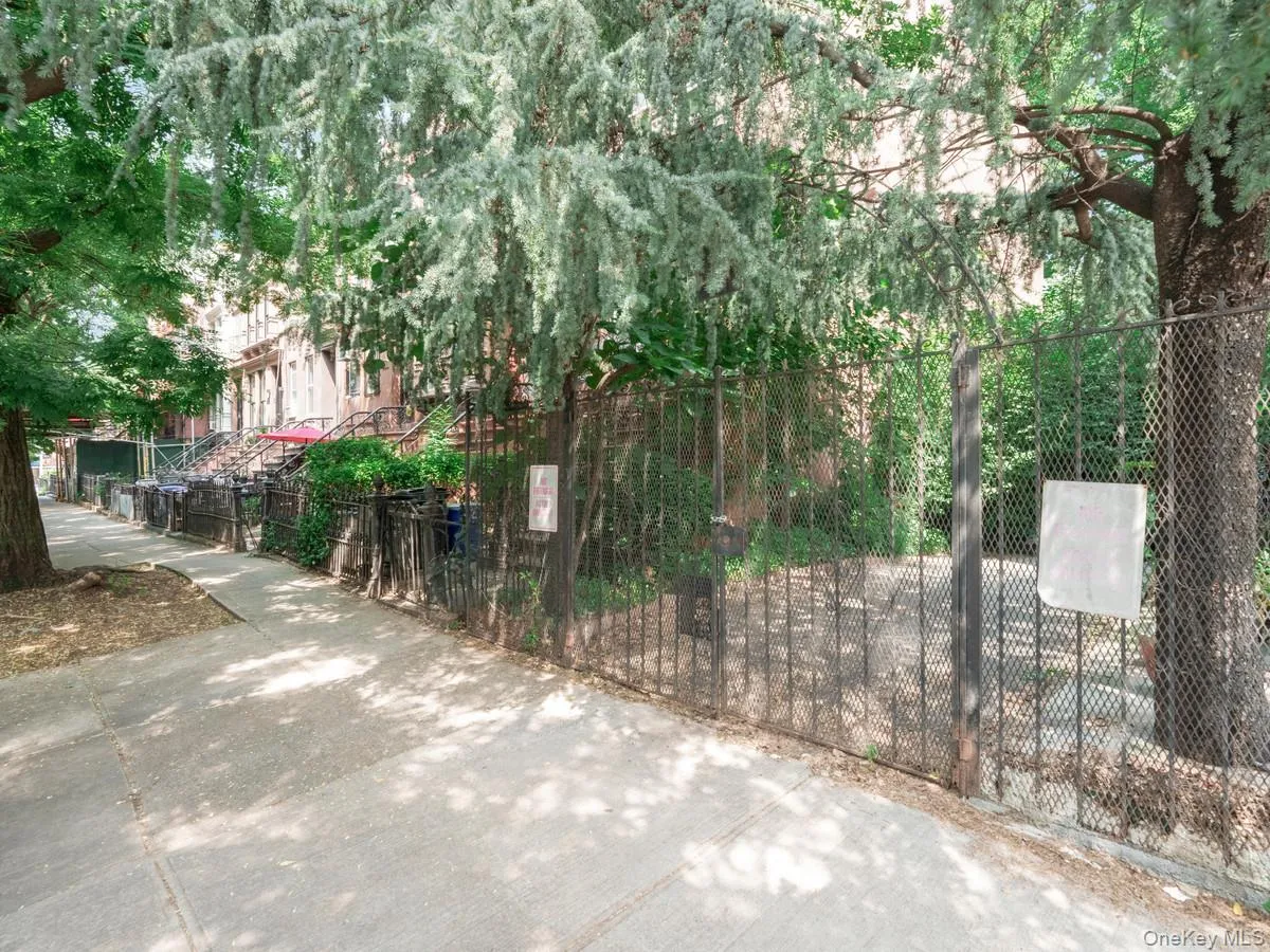809A Greene Avenue, New York, NY, 5 Bedrooms Bedrooms, 10 Rooms Rooms,3 BathroomsBathrooms,Residential,For Rent,Greene Avenue,0,1038528 809A Greene Avenue, New York, NY, 5 Bedrooms Bedrooms, 10 Rooms Rooms,3 BathroomsBathrooms,Residential,For Rent,Greene Avenue,0,1038528