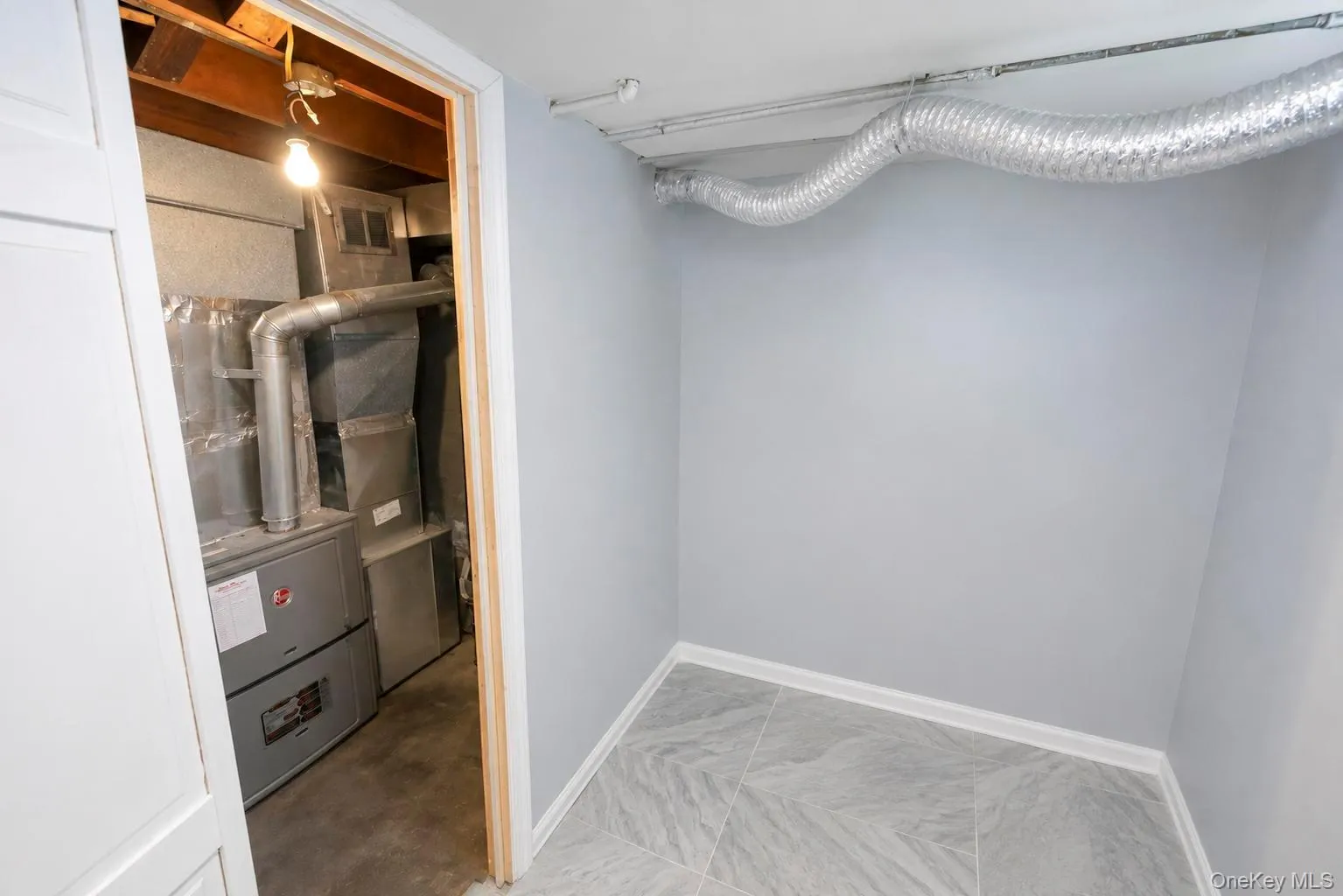 7 Primrose Avenue, Oyster Bay, NY, 3 Bedrooms Bedrooms, 10 Rooms Rooms,2 BathroomsBathrooms,Residential,For Rent,Primrose,0,1038529 7 Primrose Avenue, Oyster Bay, NY, 3 Bedrooms Bedrooms, 10 Rooms Rooms,2 BathroomsBathrooms,Residential,For Rent,Primrose,0,1038529