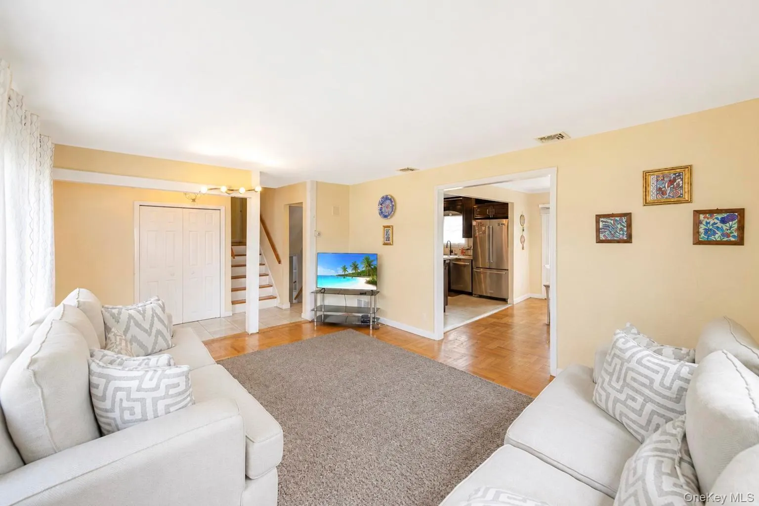 7 Primrose Avenue, Oyster Bay, NY, 3 Bedrooms Bedrooms, 10 Rooms Rooms,2 BathroomsBathrooms,Residential,For Rent,Primrose,0,1038529 7 Primrose Avenue, Oyster Bay, NY, 3 Bedrooms Bedrooms, 10 Rooms Rooms,2 BathroomsBathrooms,Residential,For Rent,Primrose,0,1038529