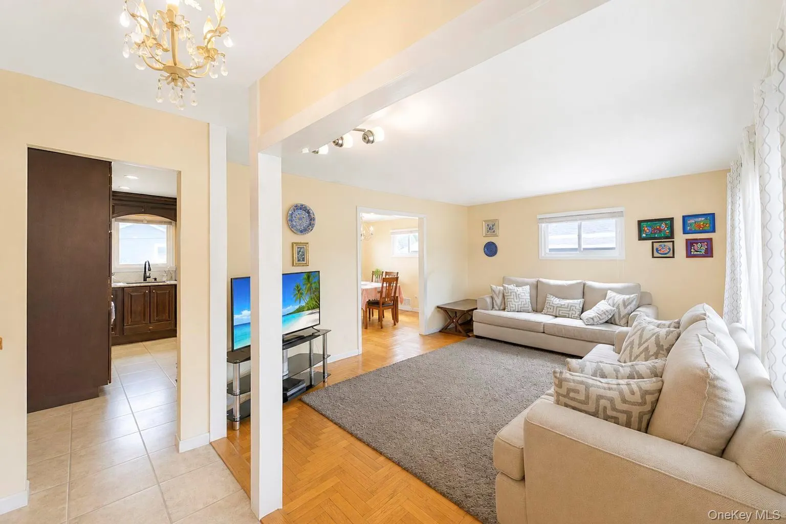 7 Primrose Avenue, Oyster Bay, NY, 3 Bedrooms Bedrooms, 10 Rooms Rooms,2 BathroomsBathrooms,Residential,For Rent,Primrose,0,1038529 7 Primrose Avenue, Oyster Bay, NY, 3 Bedrooms Bedrooms, 10 Rooms Rooms,2 BathroomsBathrooms,Residential,For Rent,Primrose,0,1038529