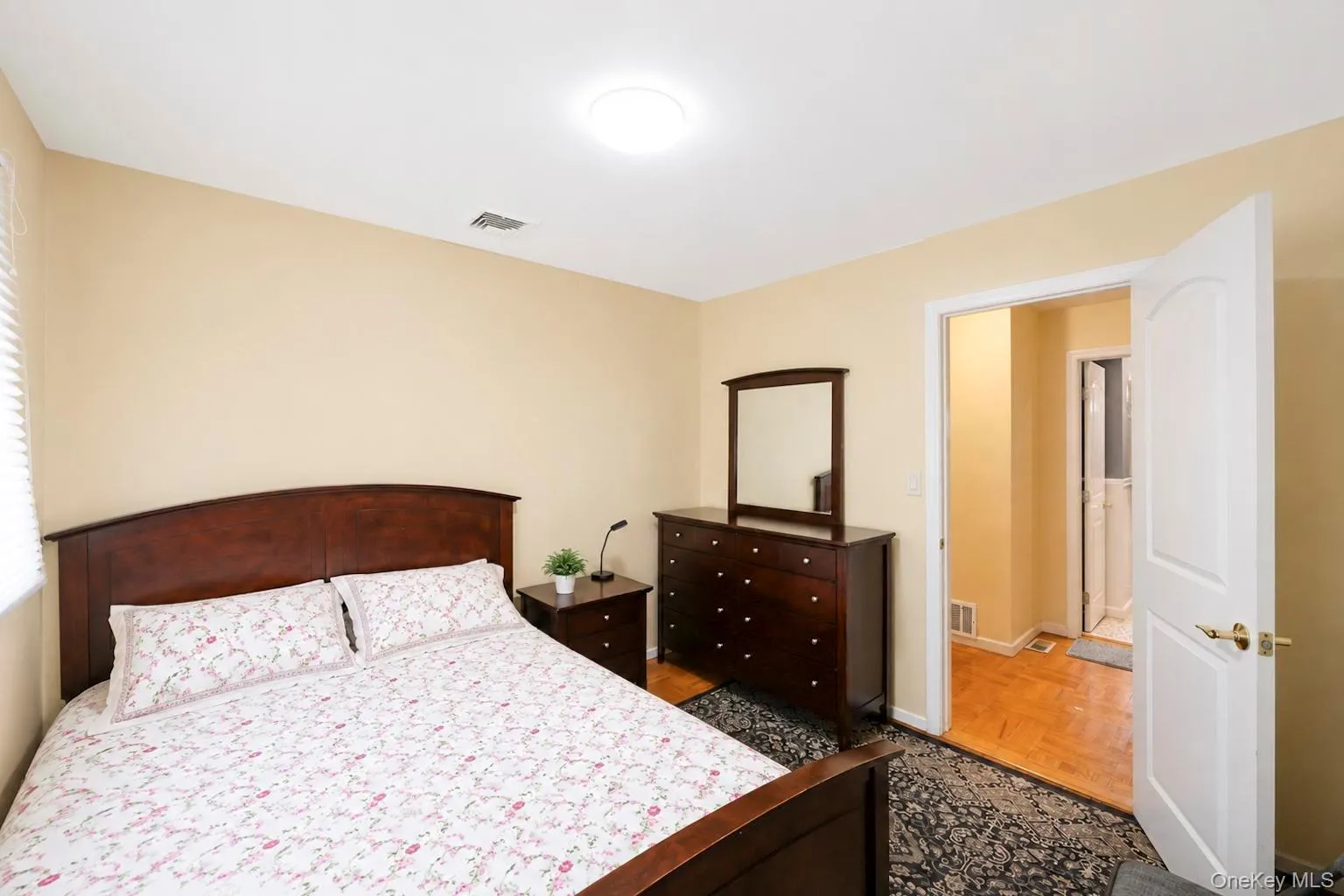 7 Primrose Avenue, Oyster Bay, NY, 3 Bedrooms Bedrooms, 10 Rooms Rooms,2 BathroomsBathrooms,Residential,For Rent,Primrose,0,1038529 7 Primrose Avenue, Oyster Bay, NY, 3 Bedrooms Bedrooms, 10 Rooms Rooms,2 BathroomsBathrooms,Residential,For Rent,Primrose,0,1038529