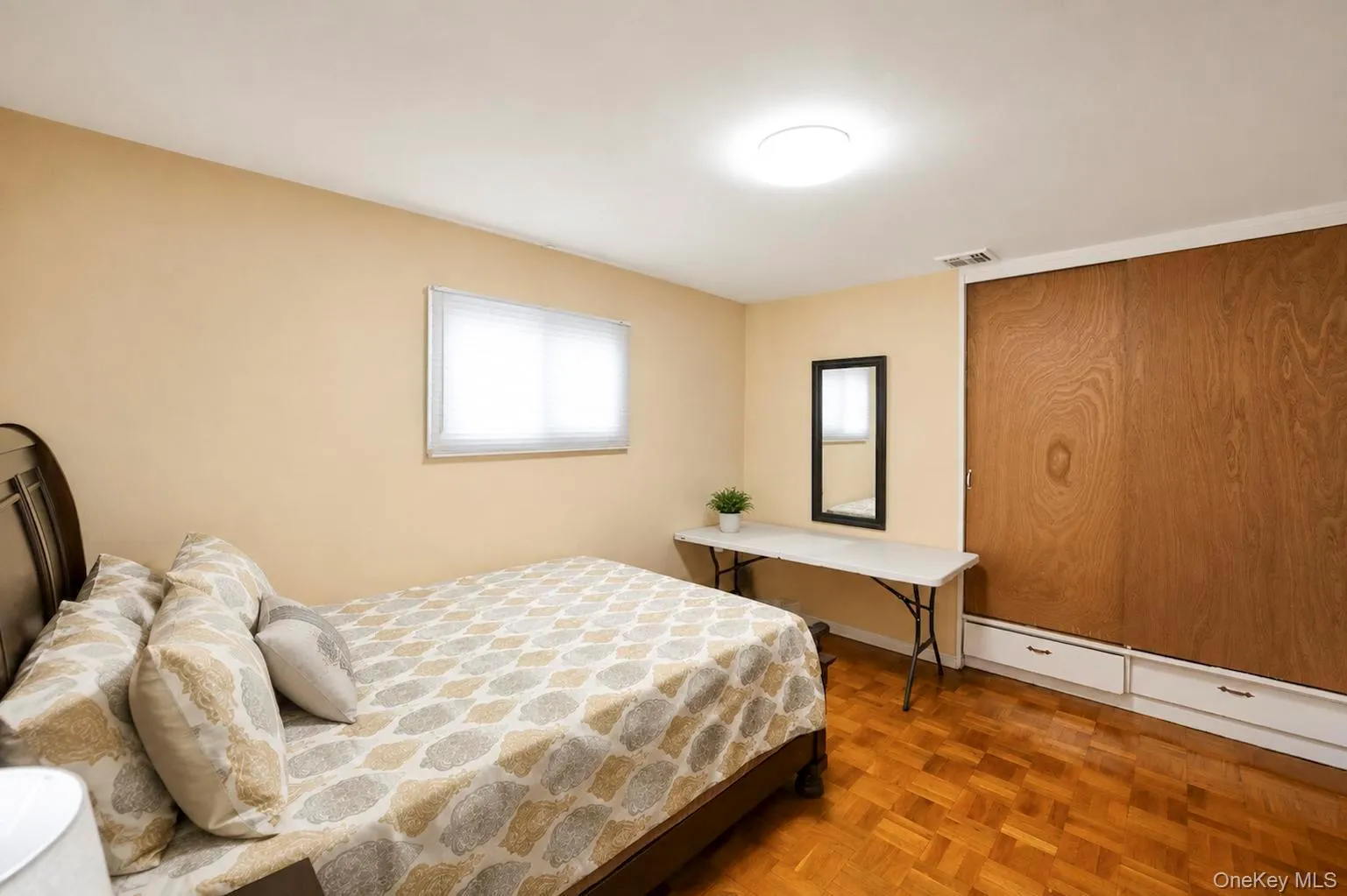7 Primrose Avenue, Oyster Bay, NY, 3 Bedrooms Bedrooms, 10 Rooms Rooms,2 BathroomsBathrooms,Residential,For Rent,Primrose,0,1038529 7 Primrose Avenue, Oyster Bay, NY, 3 Bedrooms Bedrooms, 10 Rooms Rooms,2 BathroomsBathrooms,Residential,For Rent,Primrose,0,1038529
