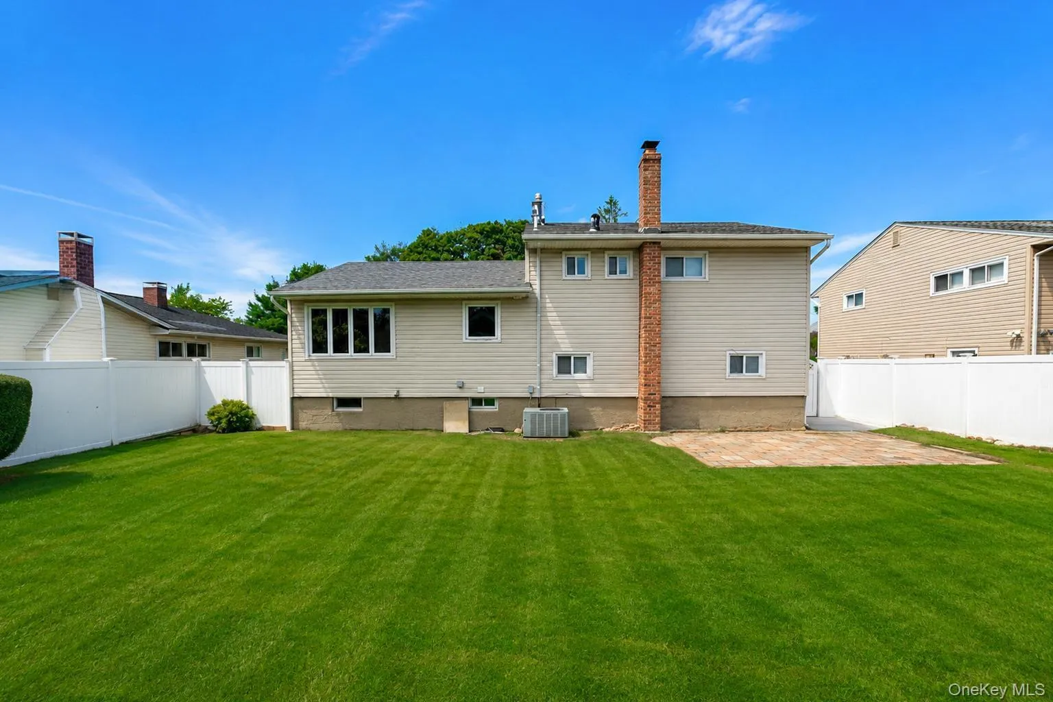 7 Primrose Avenue, Oyster Bay, NY, 3 Bedrooms Bedrooms, 10 Rooms Rooms,2 BathroomsBathrooms,Residential,For Rent,Primrose,0,1038529 7 Primrose Avenue, Oyster Bay, NY, 3 Bedrooms Bedrooms, 10 Rooms Rooms,2 BathroomsBathrooms,Residential,For Rent,Primrose,0,1038529