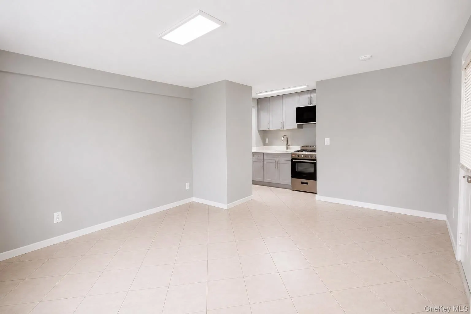 248 Broadway, Long Beach, NY, 1 Bedroom Bedrooms, 4 Rooms Rooms,1 BathroomBathrooms,Residential Lease,For Rent,Broadway,0,1038534 248 Broadway, Long Beach, NY, 1 Bedroom Bedrooms, 4 Rooms Rooms,1 BathroomBathrooms,Residential Lease,For Rent,Broadway,0,1038534
