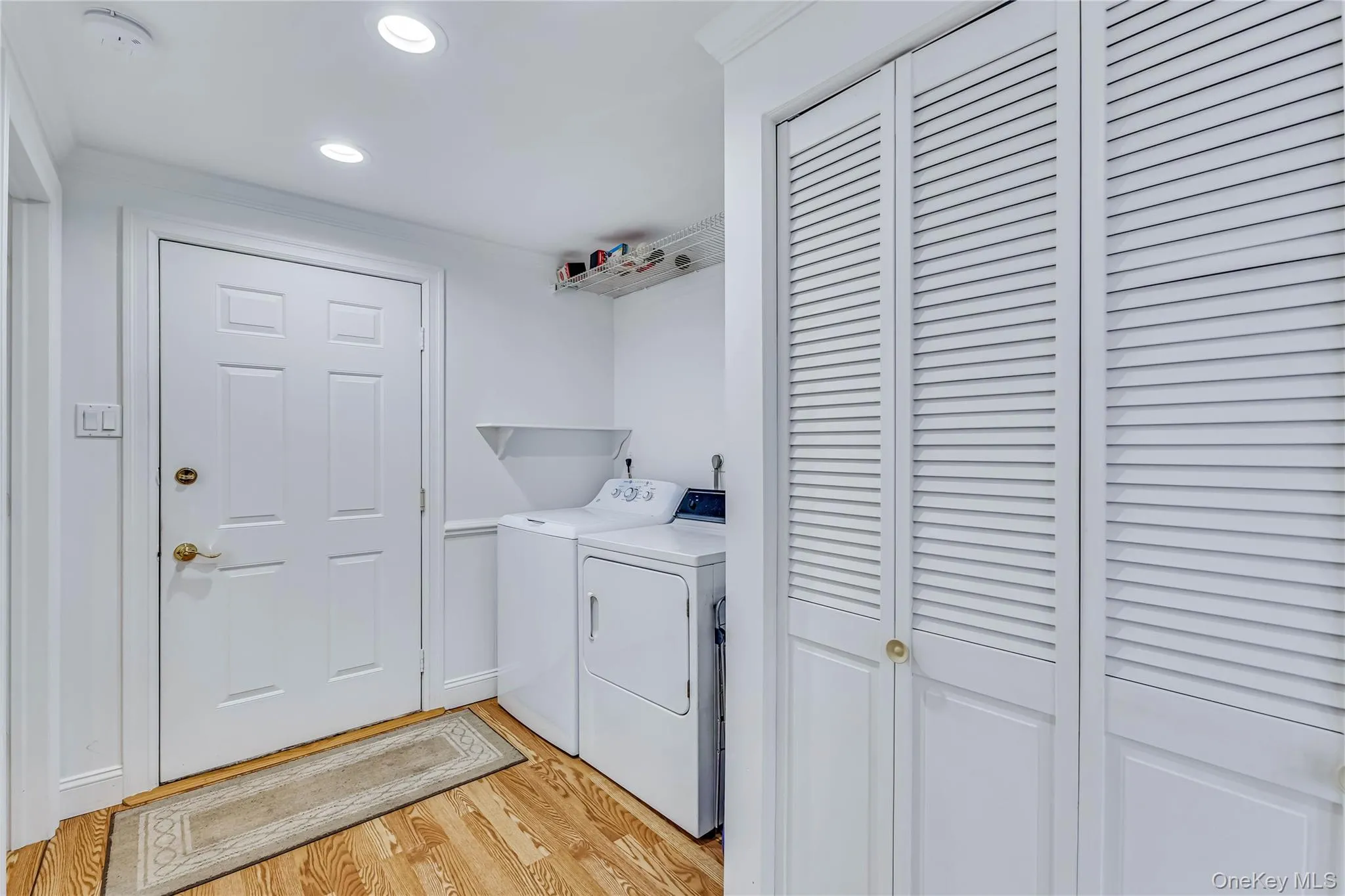 8 High Meadow Lane, Riverhead, NY, 4 Bedrooms Bedrooms, 8 Rooms Rooms,3 BathroomsBathrooms,Residential,For Rent,High Meadow,0,1038540 8 High Meadow Lane, Riverhead, NY, 4 Bedrooms Bedrooms, 8 Rooms Rooms,3 BathroomsBathrooms,Residential,For Rent,High Meadow,0,1038540