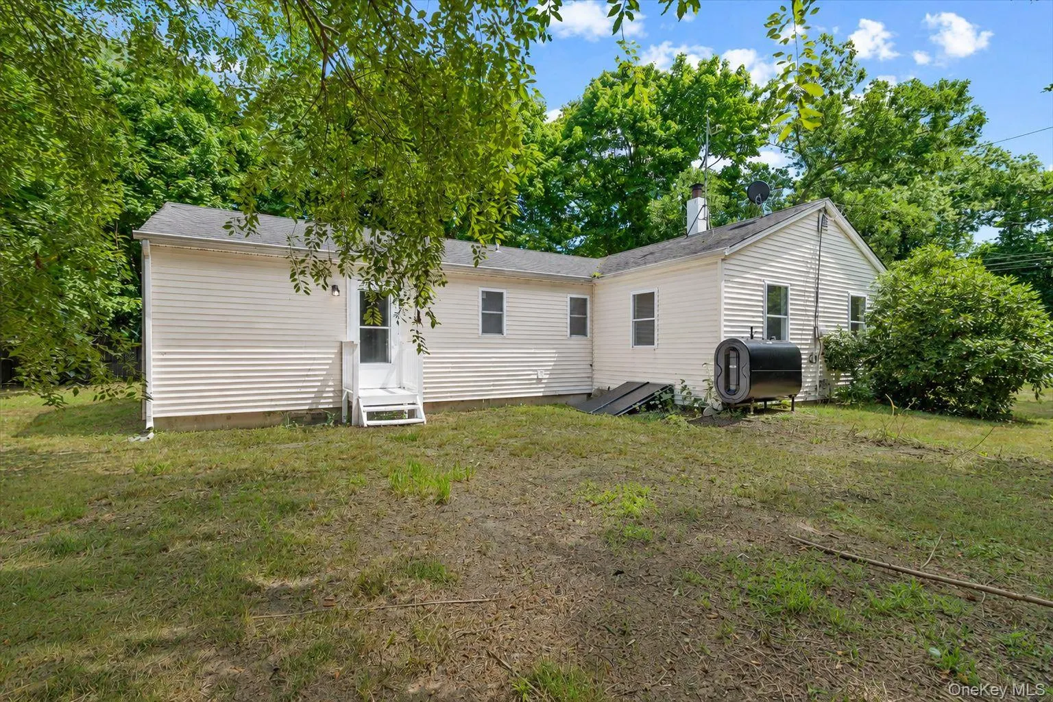 685 Horseblock Road, Brookhaven, NY, 3 Bedrooms Bedrooms, 7 Rooms Rooms,2 BathroomsBathrooms,Residential,For Rent,Horseblock,0,1038543 685 Horseblock Road, Brookhaven, NY, 3 Bedrooms Bedrooms, 7 Rooms Rooms,2 BathroomsBathrooms,Residential,For Rent,Horseblock,0,1038543