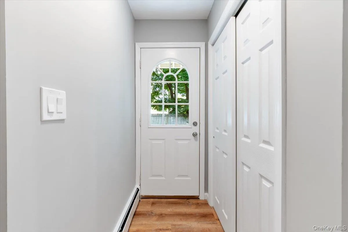 685 Horseblock Road, Brookhaven, NY, 3 Bedrooms Bedrooms, 7 Rooms Rooms,2 BathroomsBathrooms,Residential,For Rent,Horseblock,0,1038543 685 Horseblock Road, Brookhaven, NY, 3 Bedrooms Bedrooms, 7 Rooms Rooms,2 BathroomsBathrooms,Residential,For Rent,Horseblock,0,1038543