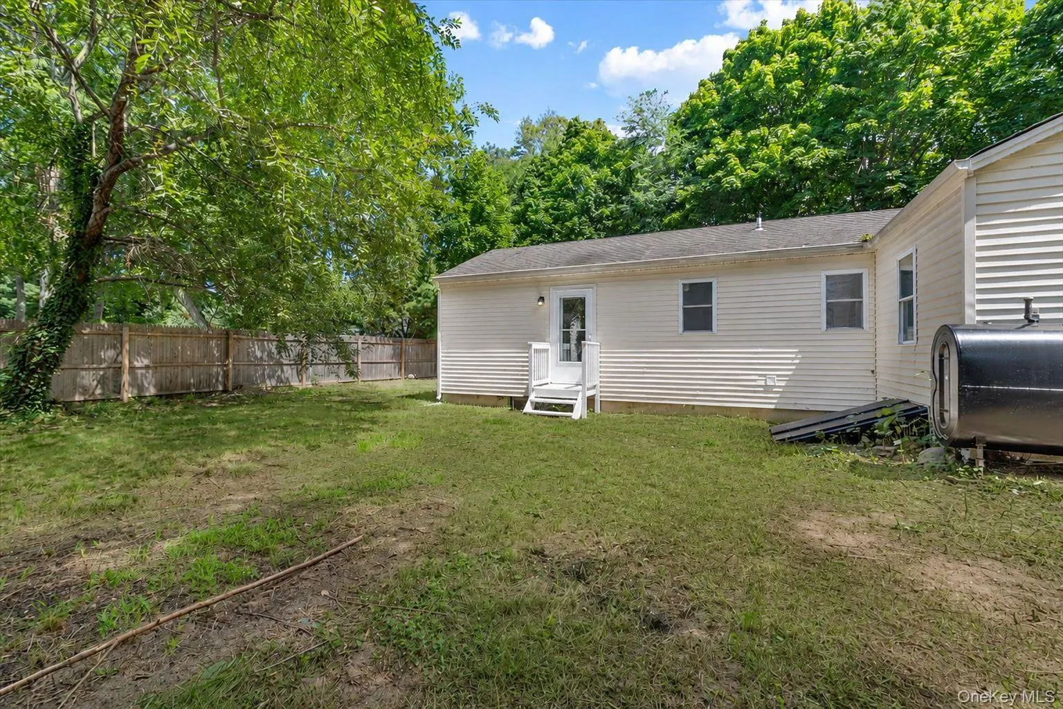 685 Horseblock Road, Brookhaven, NY, 3 Bedrooms Bedrooms, 7 Rooms Rooms,2 BathroomsBathrooms,Residential,For Rent,Horseblock,0,1038543 685 Horseblock Road, Brookhaven, NY, 3 Bedrooms Bedrooms, 7 Rooms Rooms,2 BathroomsBathrooms,Residential,For Rent,Horseblock,0,1038543