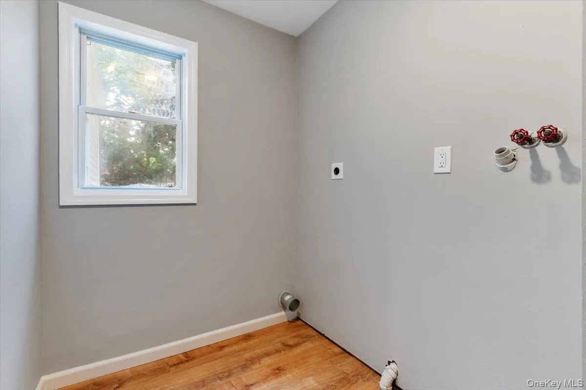 685 Horseblock Road, Brookhaven, NY, 3 Bedrooms Bedrooms, 7 Rooms Rooms,2 BathroomsBathrooms,Residential,For Rent,Horseblock,0,1038543 685 Horseblock Road, Brookhaven, NY, 3 Bedrooms Bedrooms, 7 Rooms Rooms,2 BathroomsBathrooms,Residential,For Rent,Horseblock,0,1038543