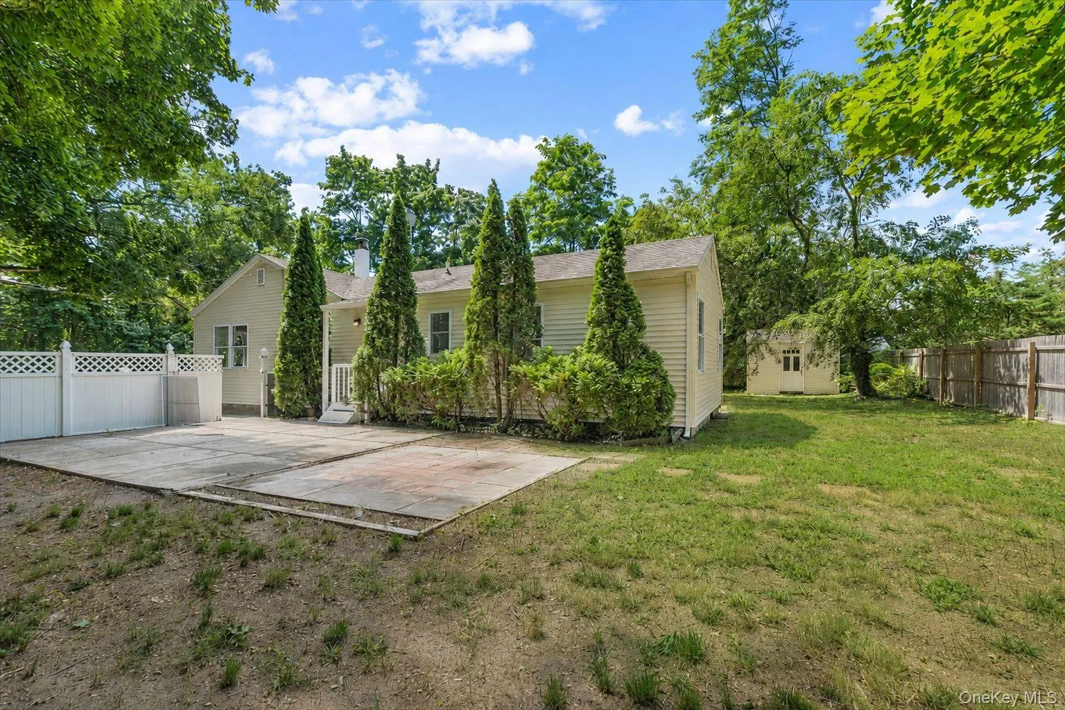 685 Horseblock Road, Brookhaven, NY, 3 Bedrooms Bedrooms, 7 Rooms Rooms,2 BathroomsBathrooms,Residential,For Rent,Horseblock,0,1038543 685 Horseblock Road, Brookhaven, NY, 3 Bedrooms Bedrooms, 7 Rooms Rooms,2 BathroomsBathrooms,Residential,For Rent,Horseblock,0,1038543